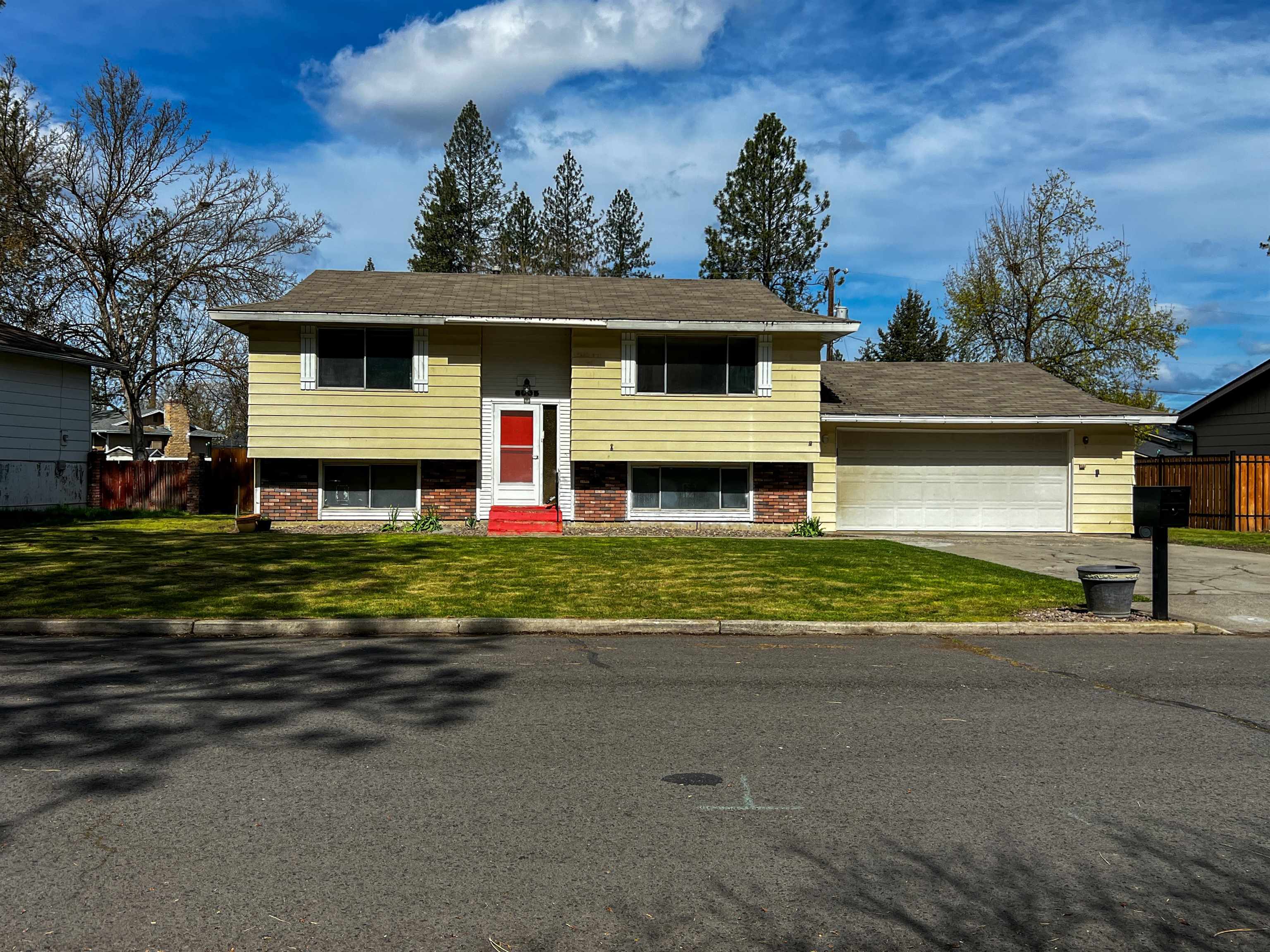 6005 N Oxford Dr - Photo 3