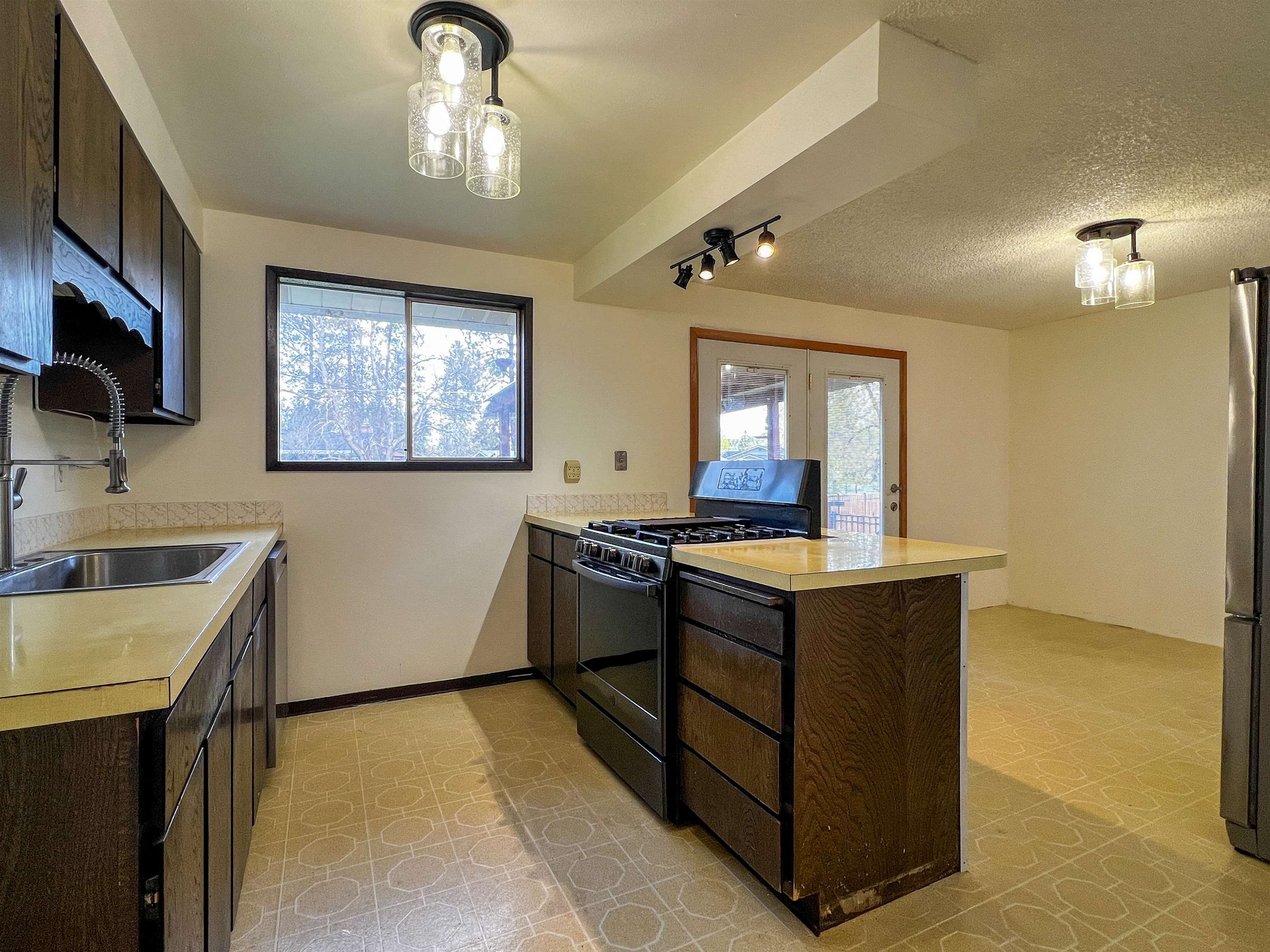 6005 N Oxford Dr - Photo 7
