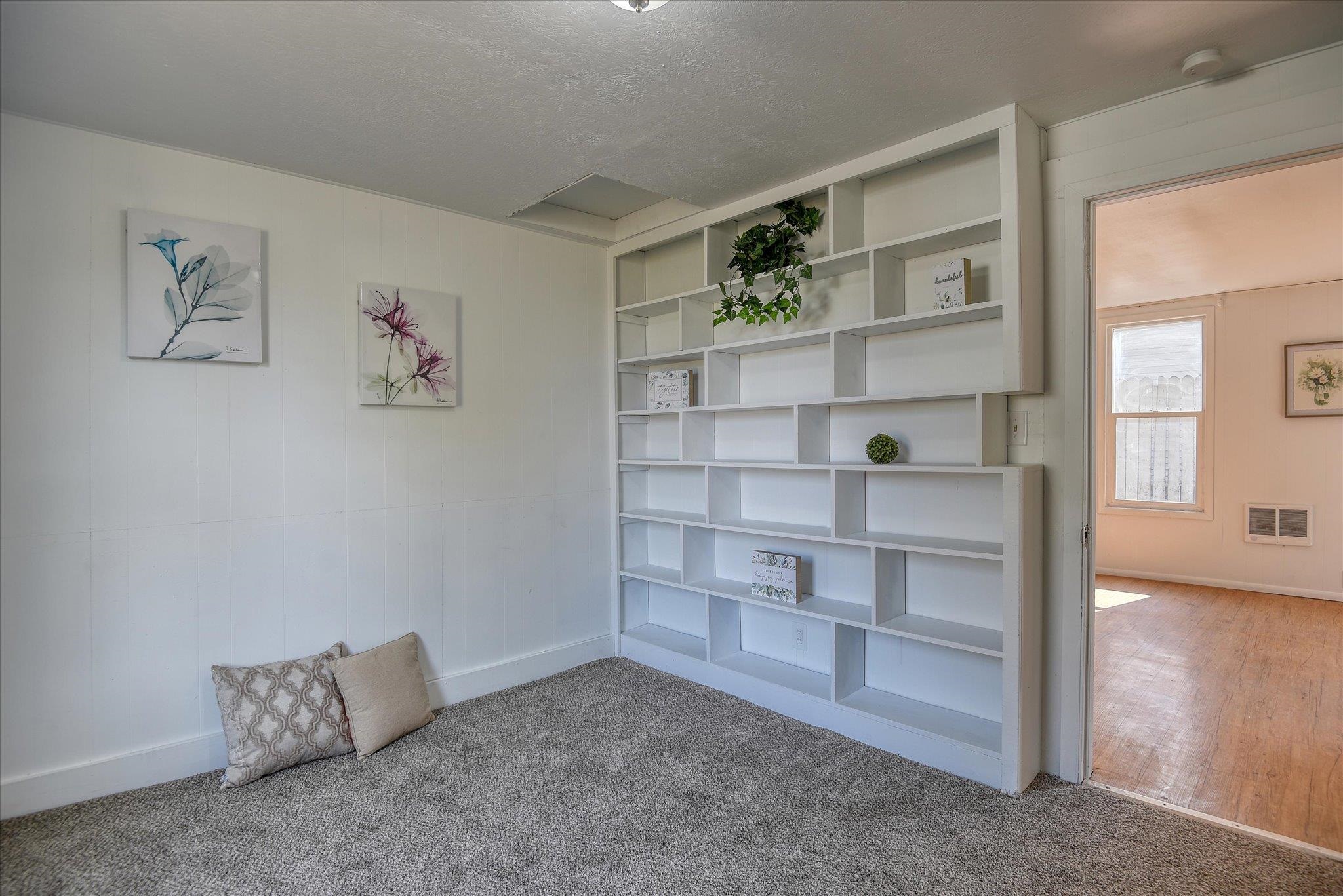 324 E Everett Ave - Photo 13
