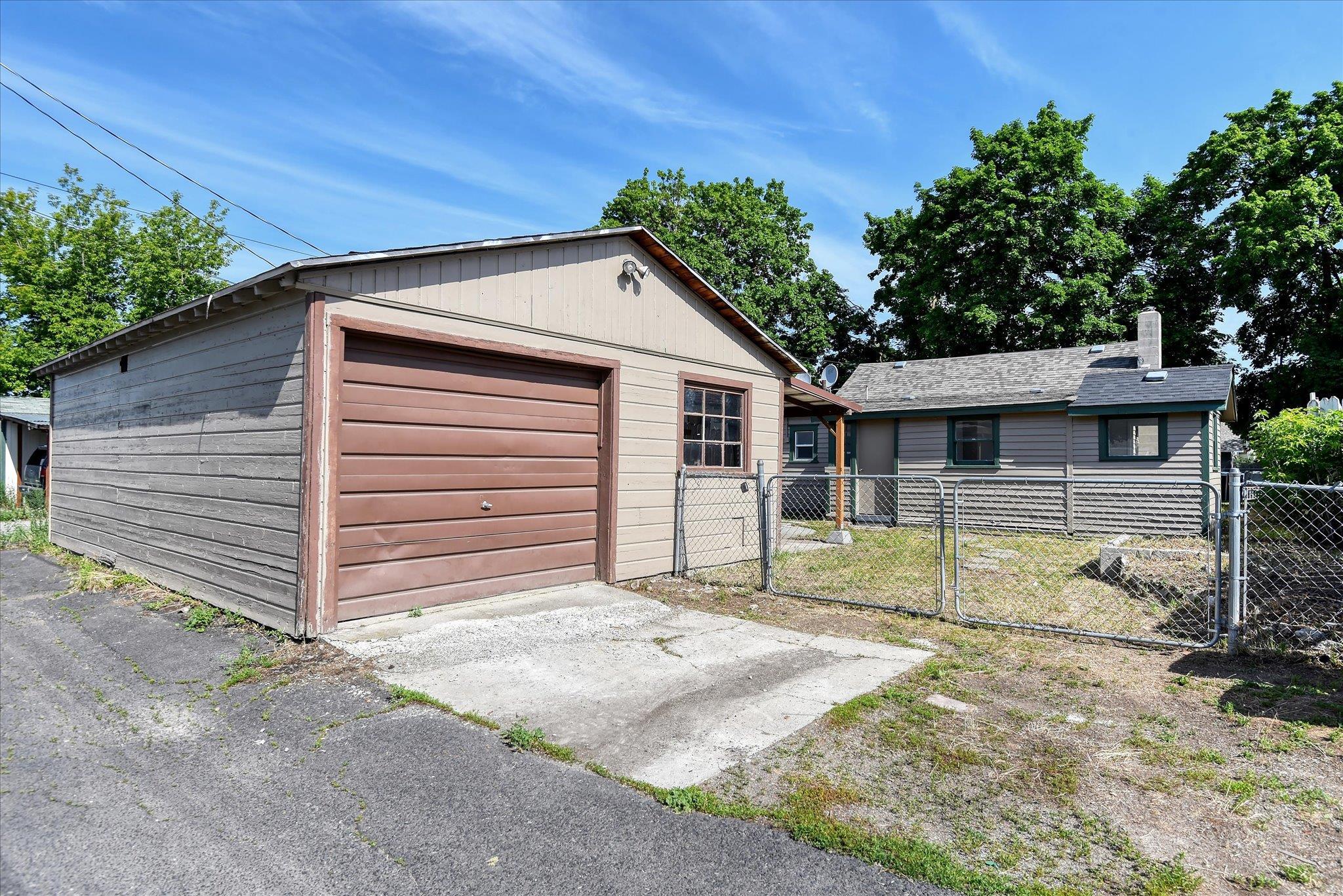 324 E Everett Ave - Photo 20