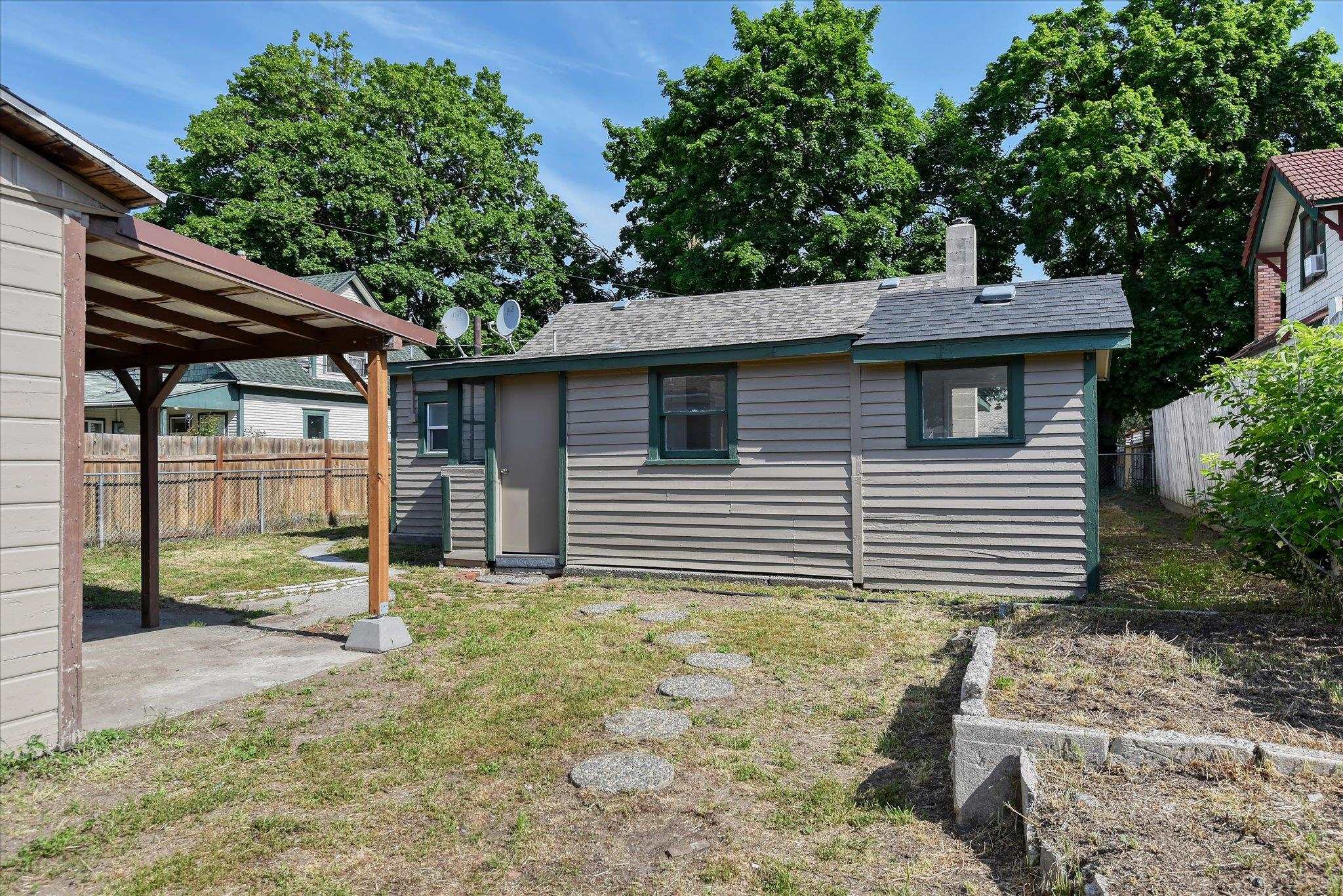 324 E Everett Ave - Photo 21