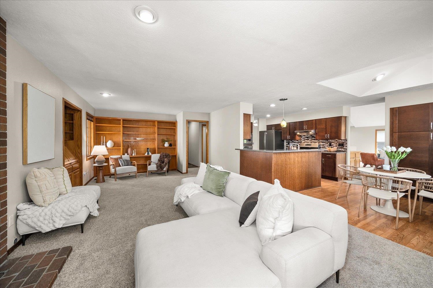 704 E High Dr - Photo 18
