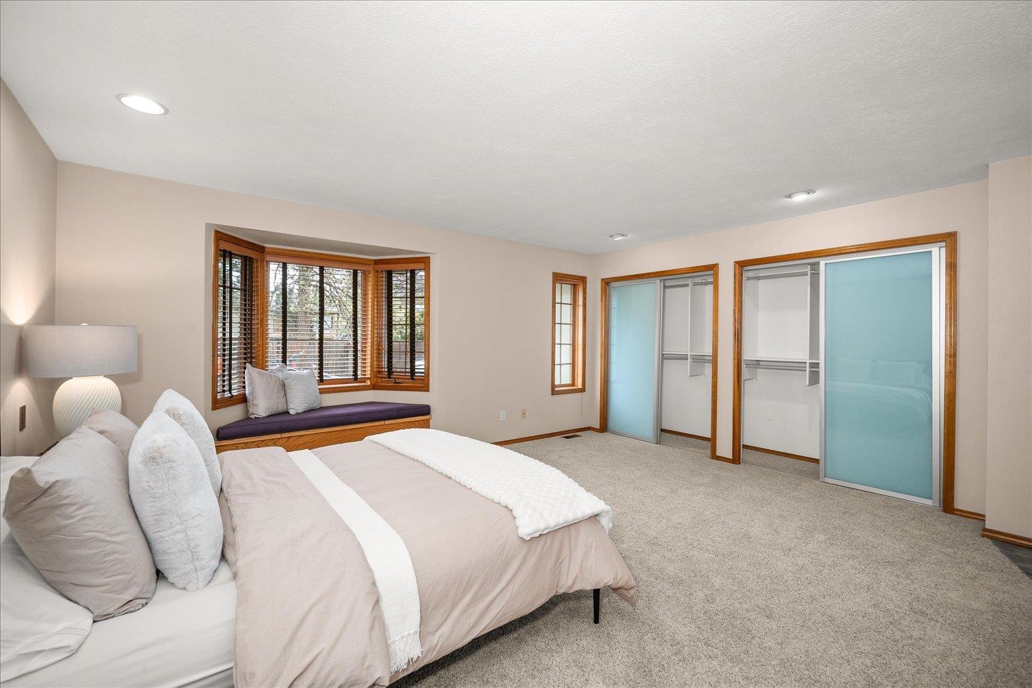 704 E High Dr - Photo 22