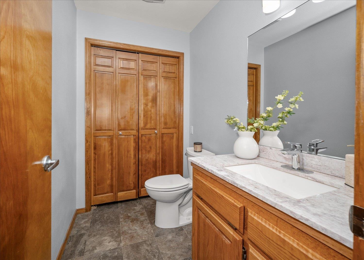 704 E High Dr - Photo 28