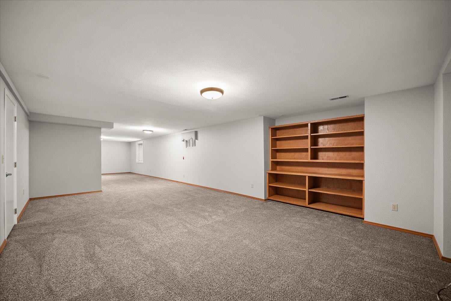704 E High Dr - Photo 37