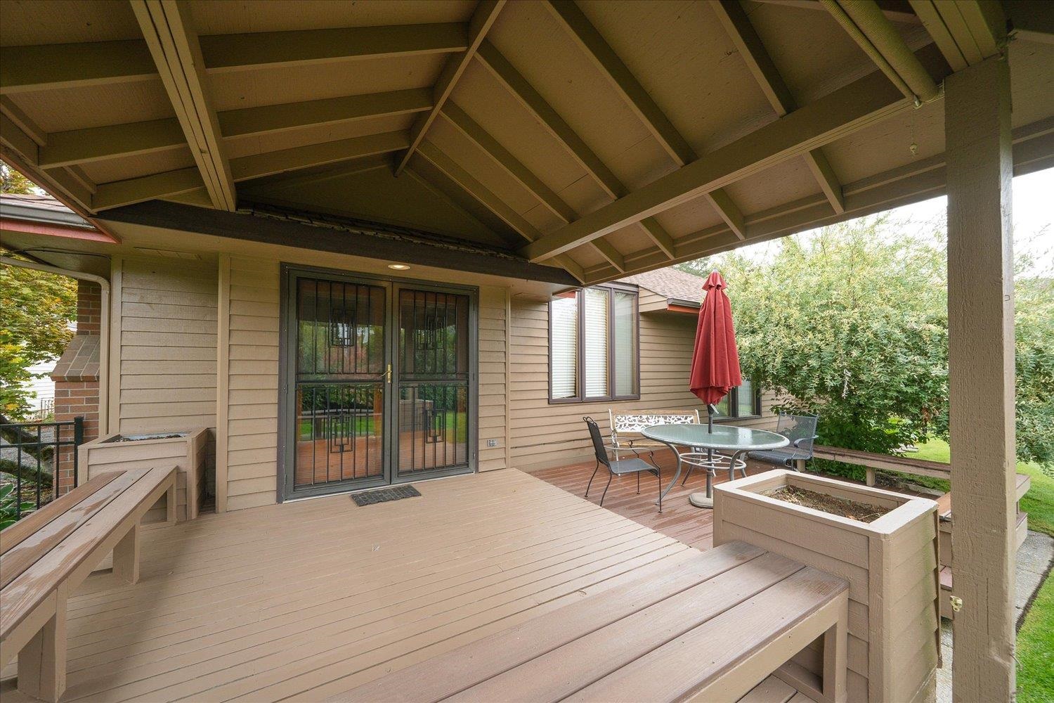 704 E High Dr - Photo 40