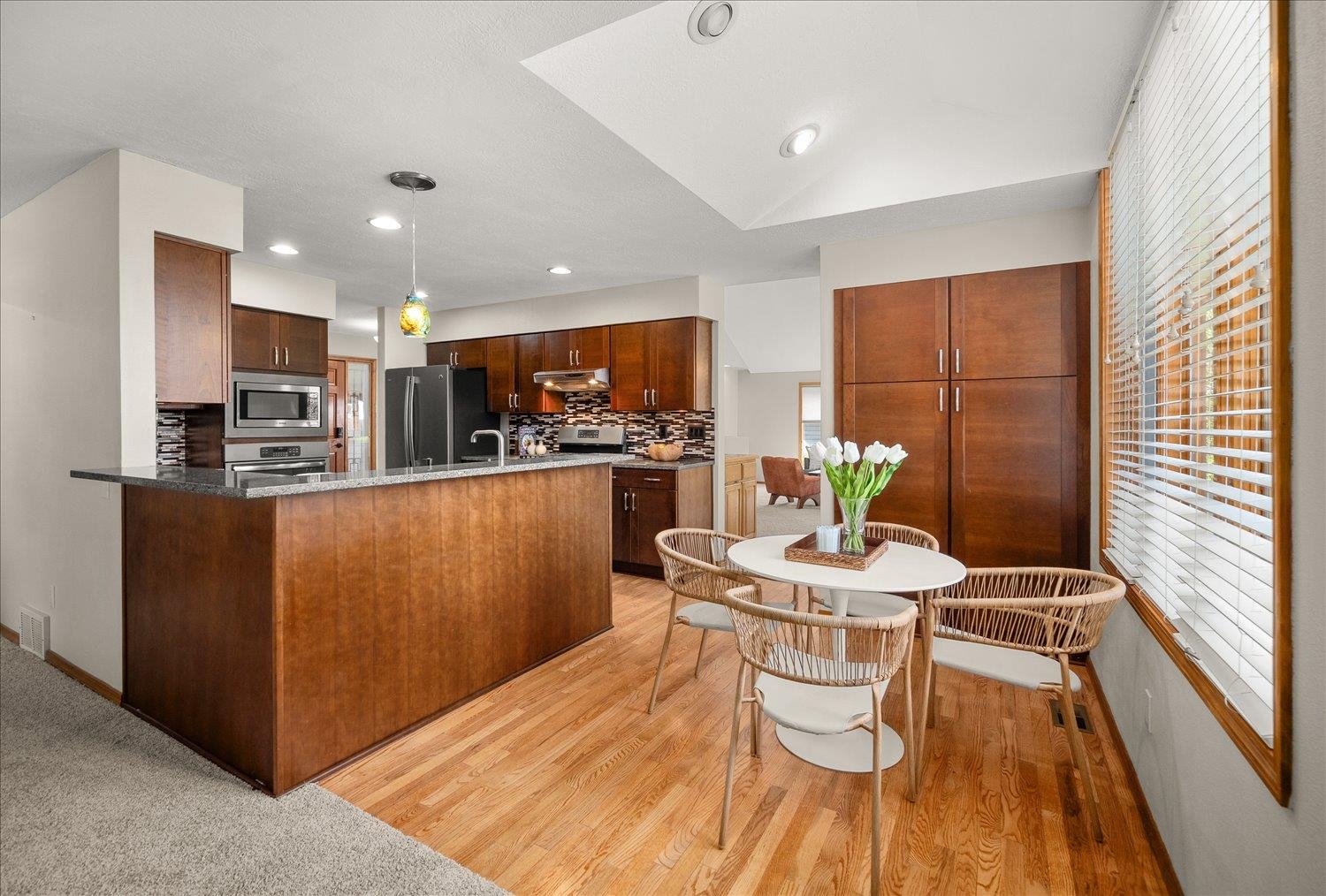 704 E High Dr - Photo 10