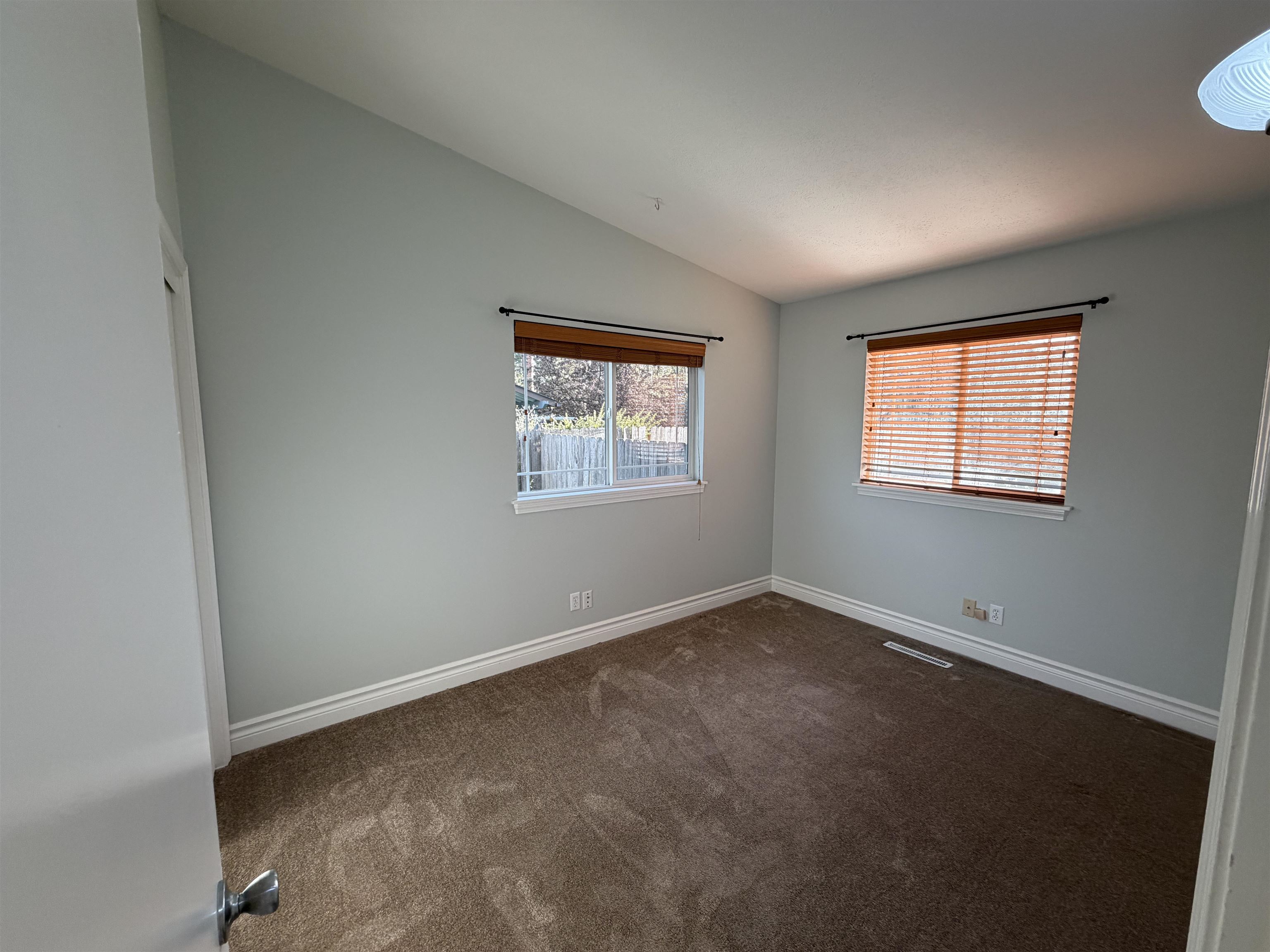 1604 S Woodlawn Rd - Photo 11