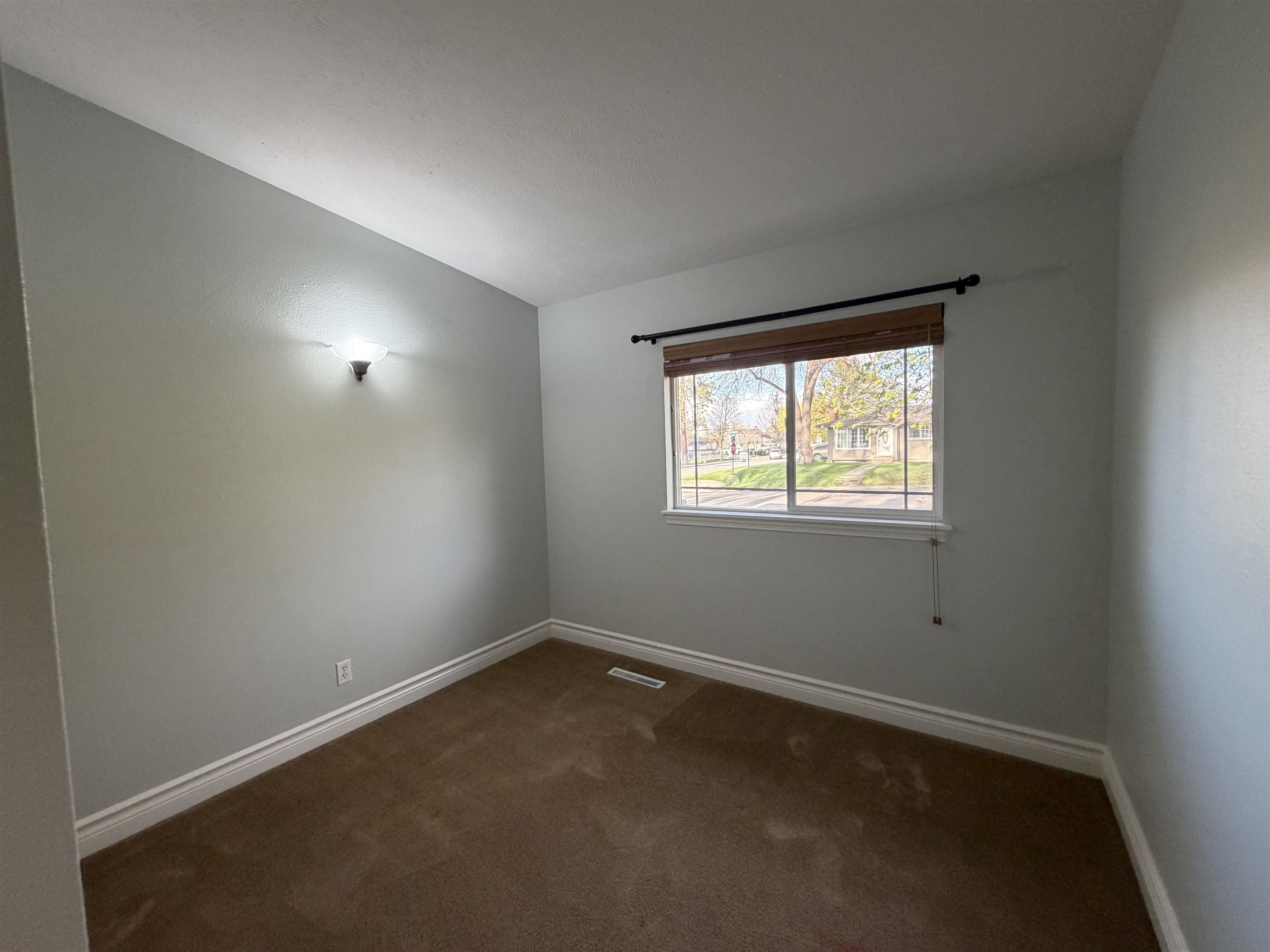 1604 S Woodlawn Rd - Photo 13