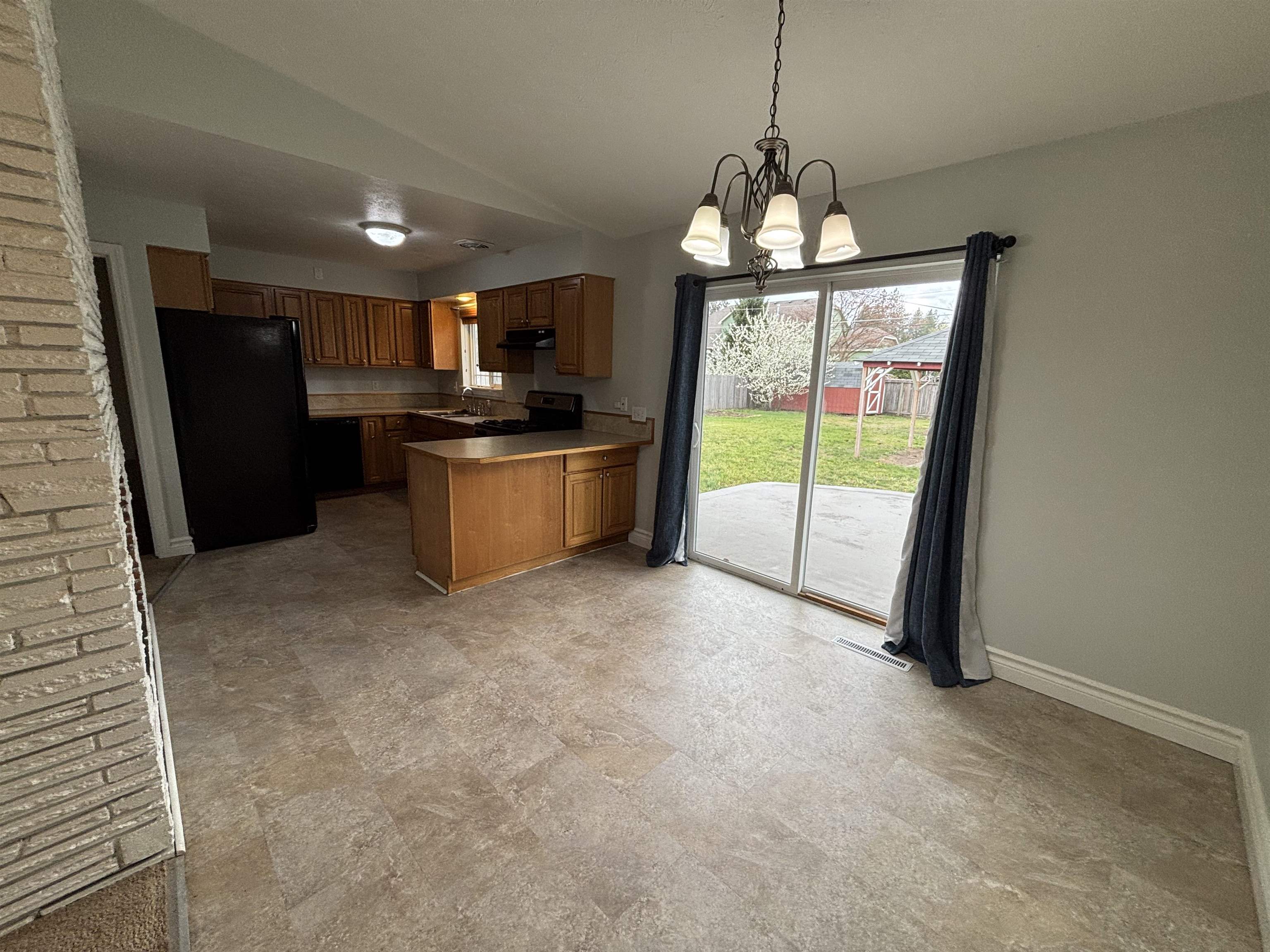 1604 S Woodlawn Rd - Photo 5