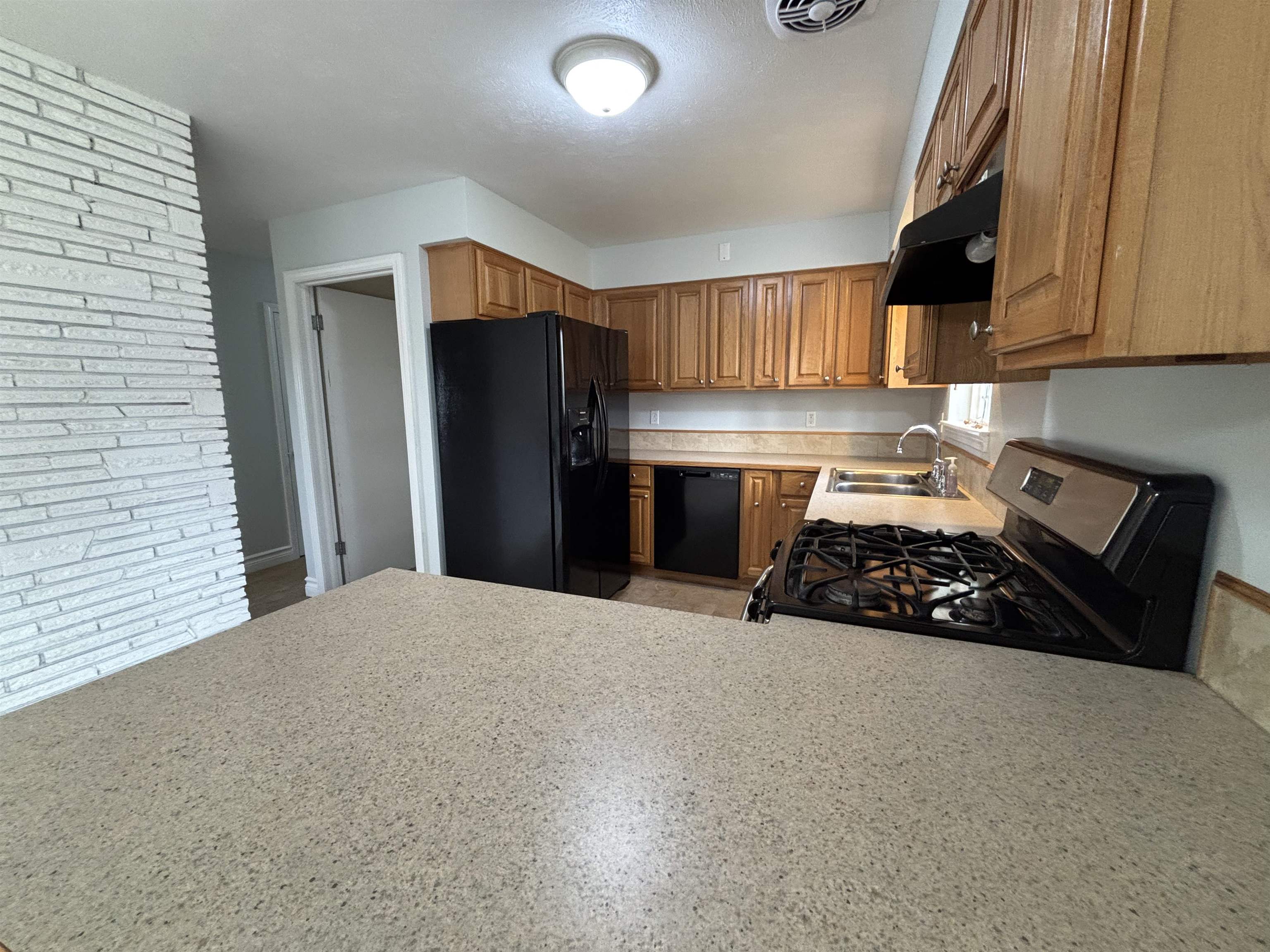 1604 S Woodlawn Rd - Photo 7