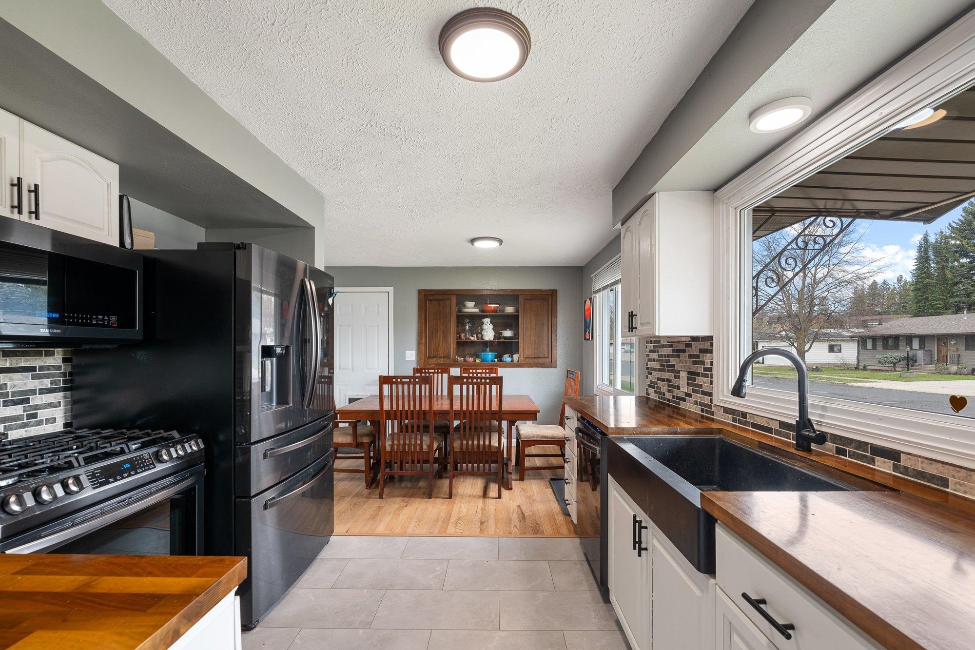 5933 N Moore St - Photo 4