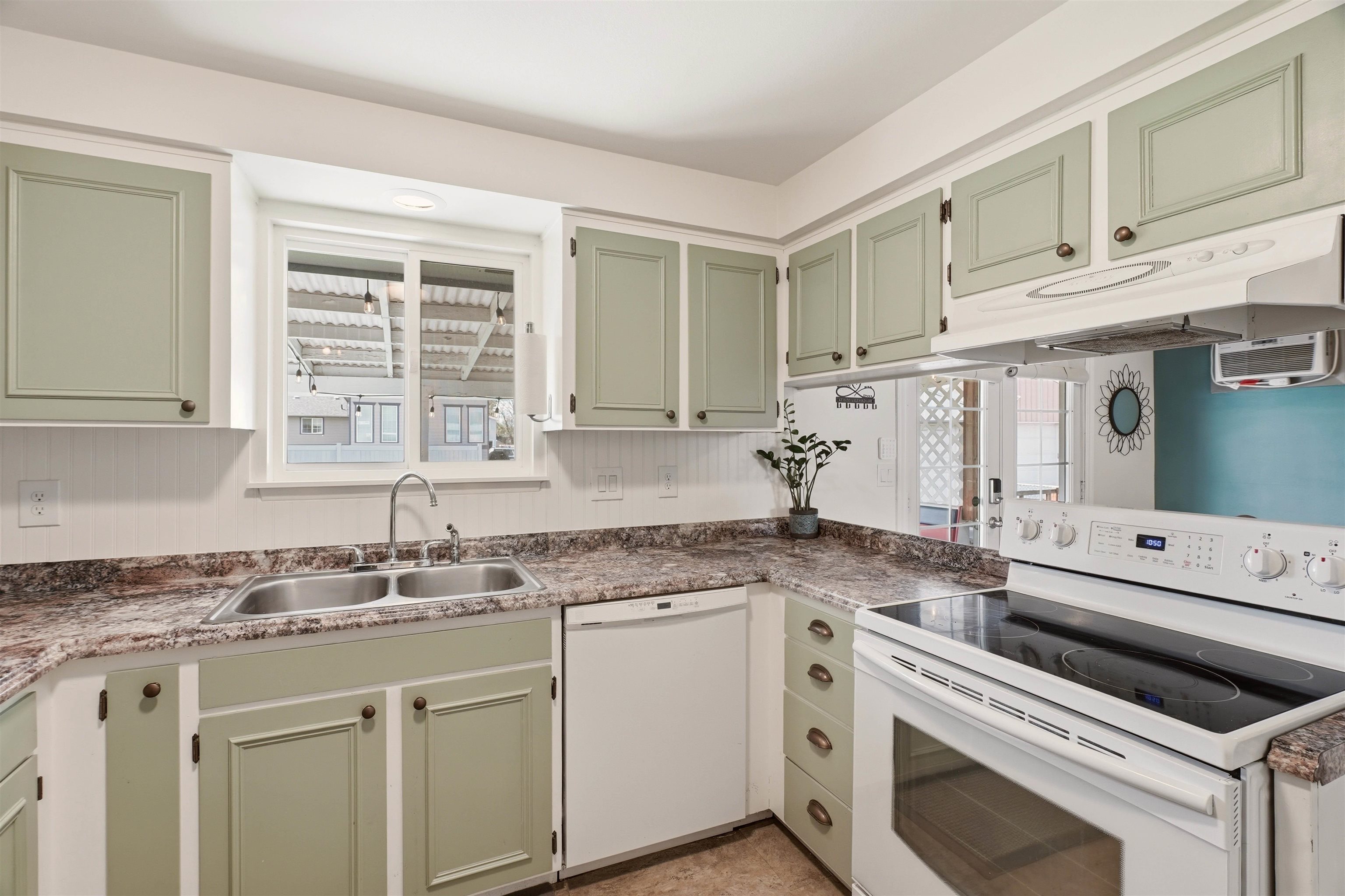 4028 E JACKSON AVE Rd - Photo 6