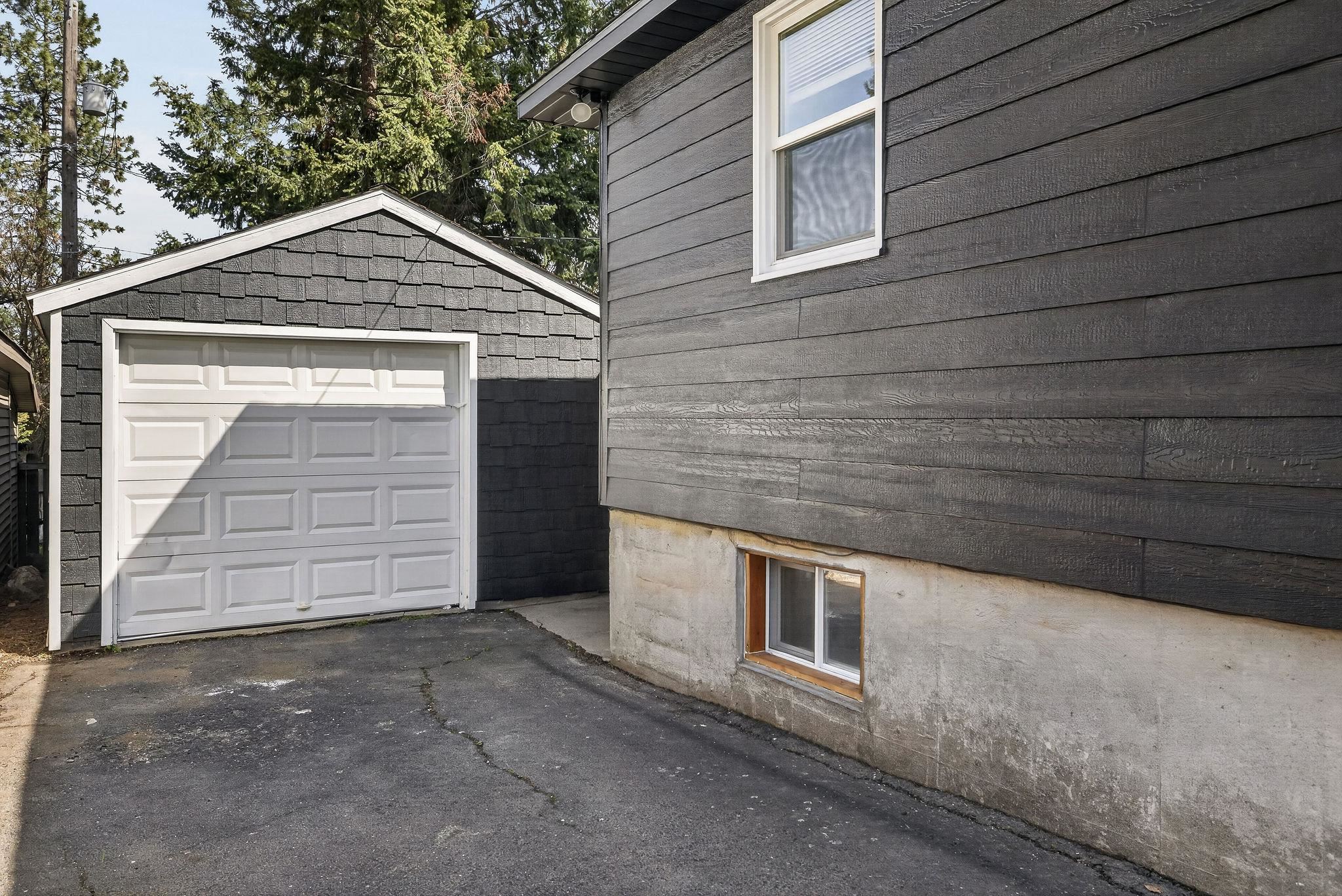 3917 E PRATT Ave - Photo 37
