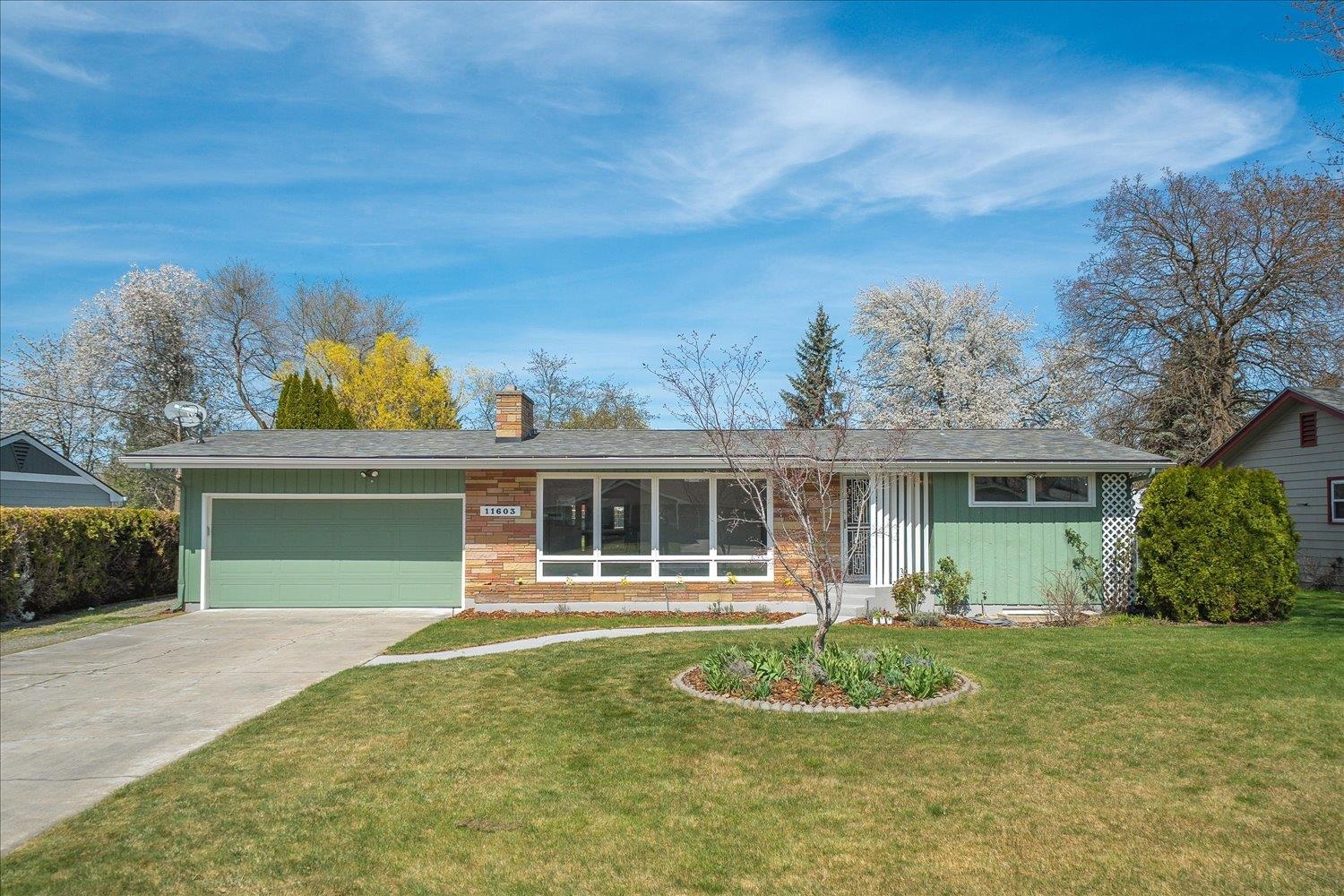 11603 E Main Ave - Photo 1