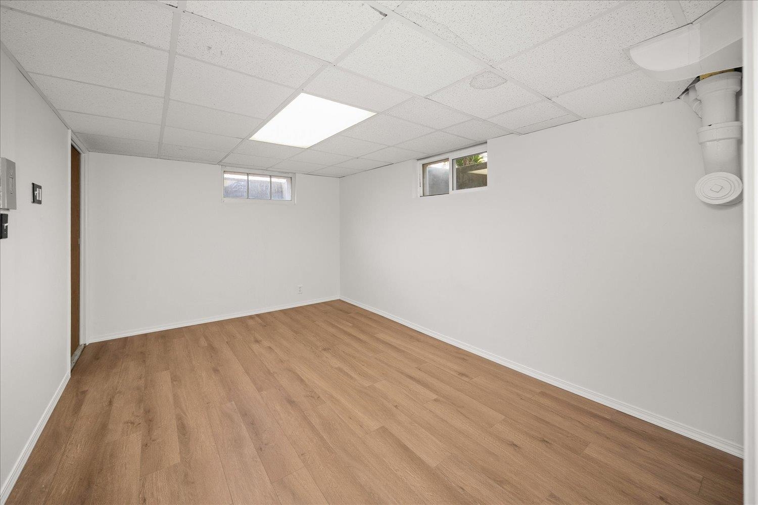 11603 E Main Ave - Photo 18