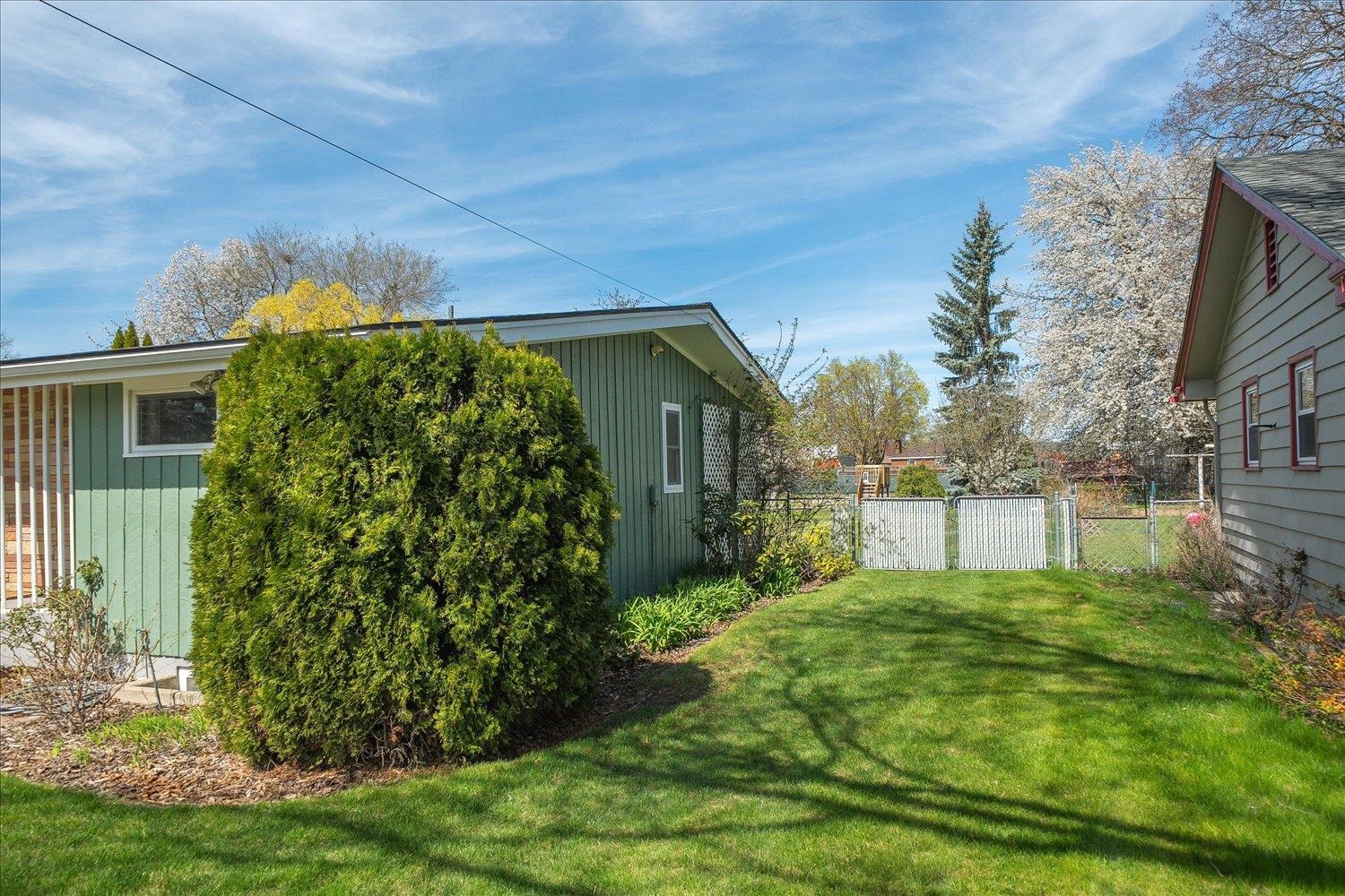 11603 E Main Ave - Photo 39