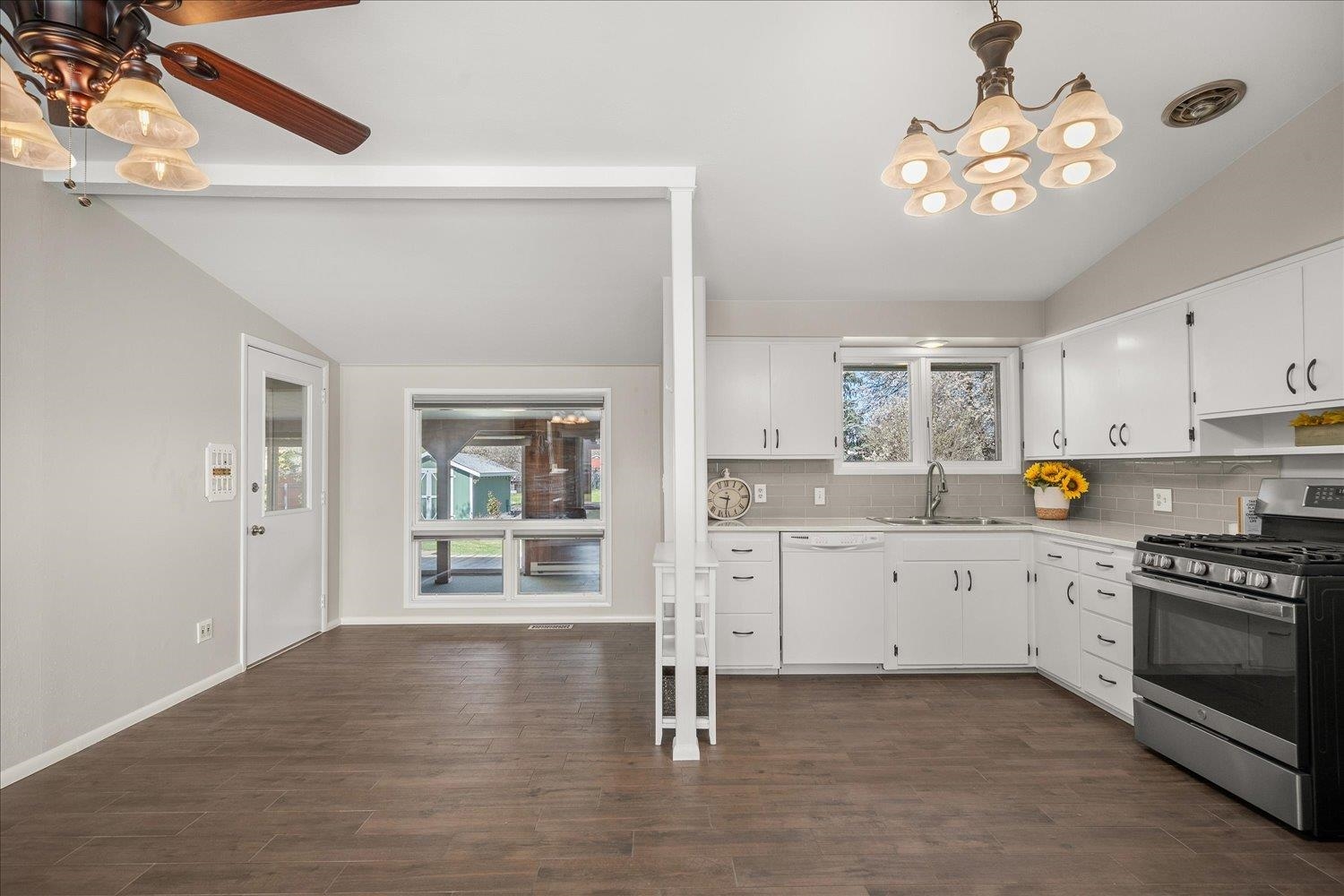 11603 E Main Ave - Photo 7