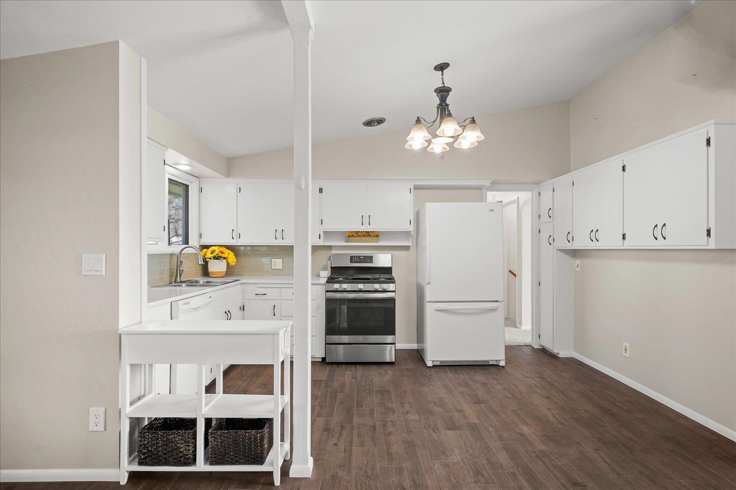 11603 E Main Ave - Photo 8