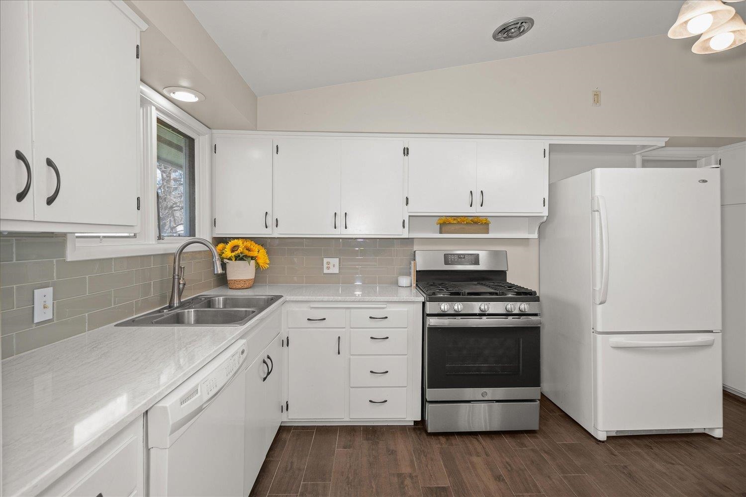 11603 E Main Ave - Photo 9