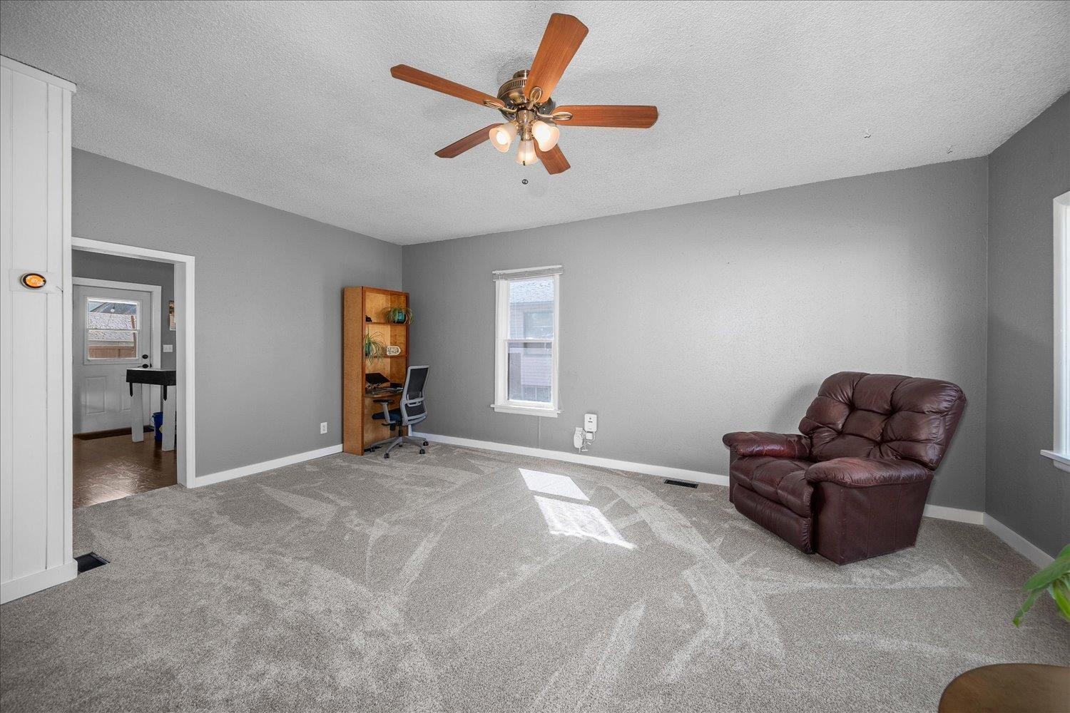 615 W Mansfield Ave - Photo 6