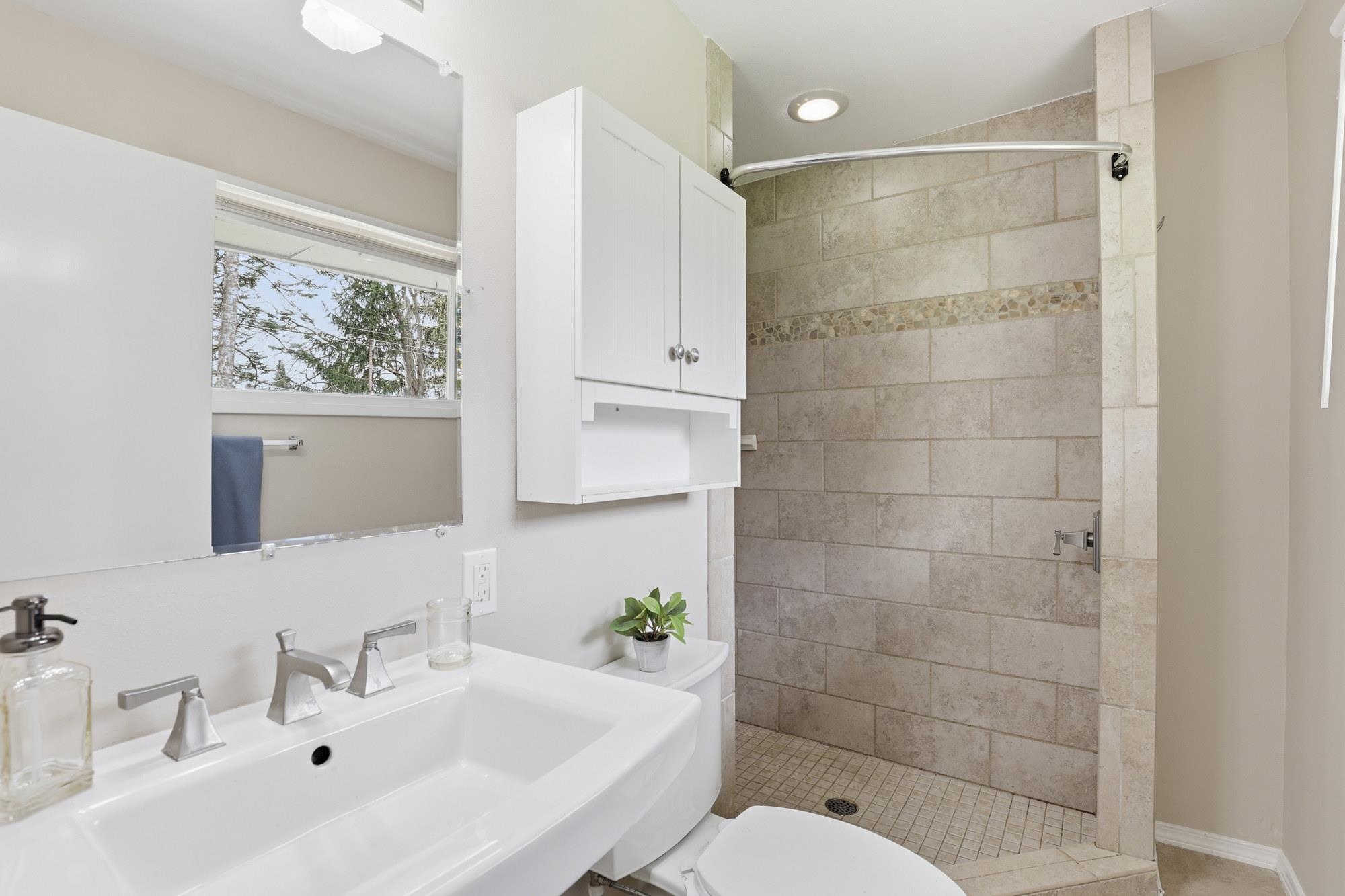 2420 E 39th Ave - Photo 20