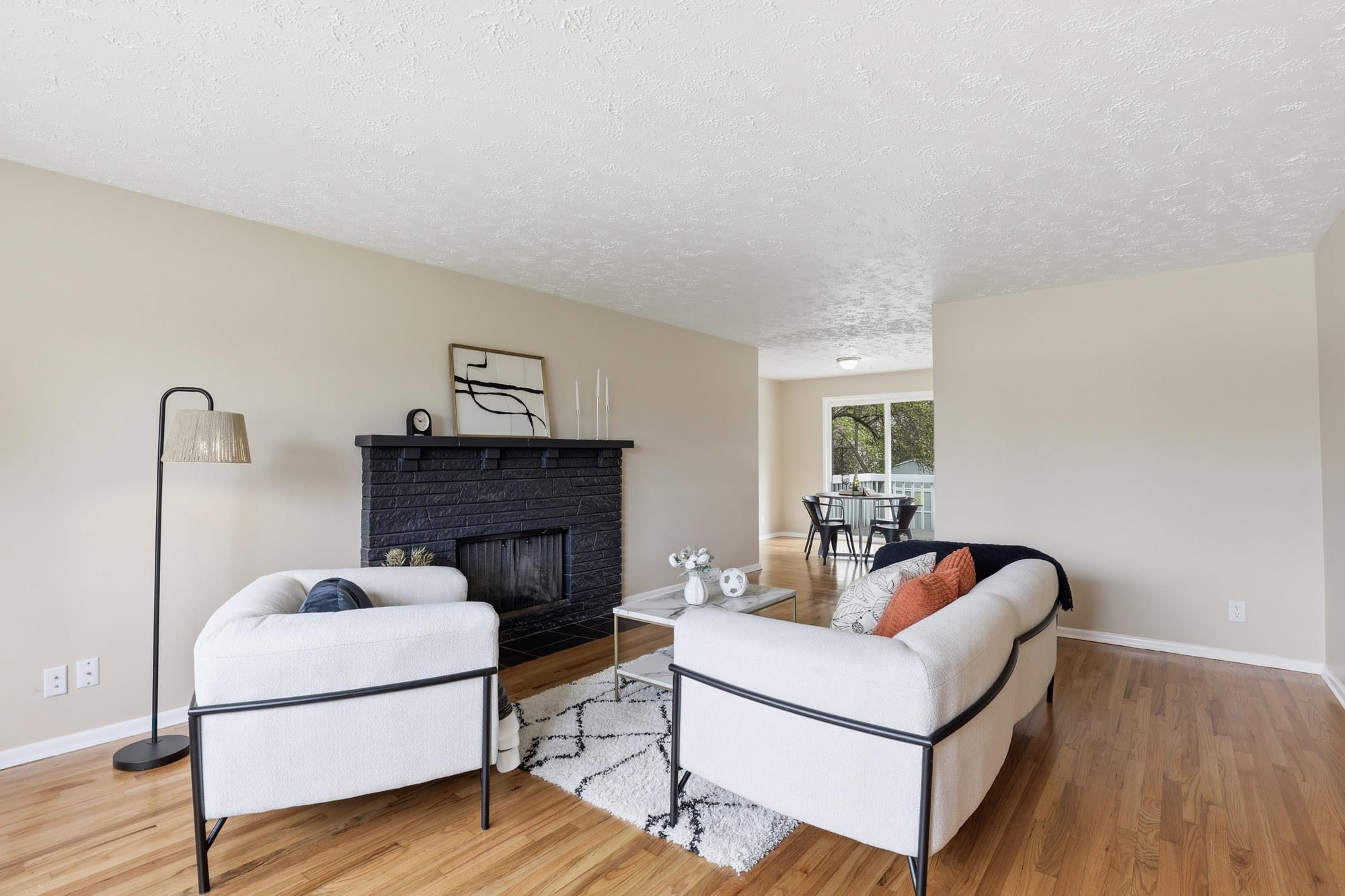 2420 E 39th Ave - Photo 5