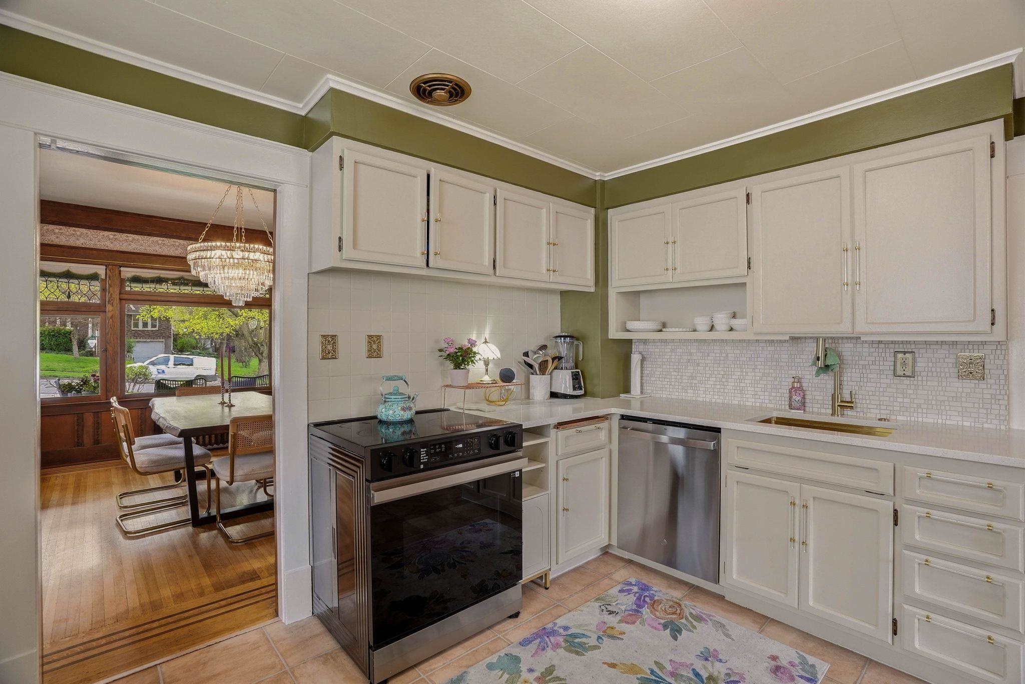 808 W 14th Ave - Photo 11