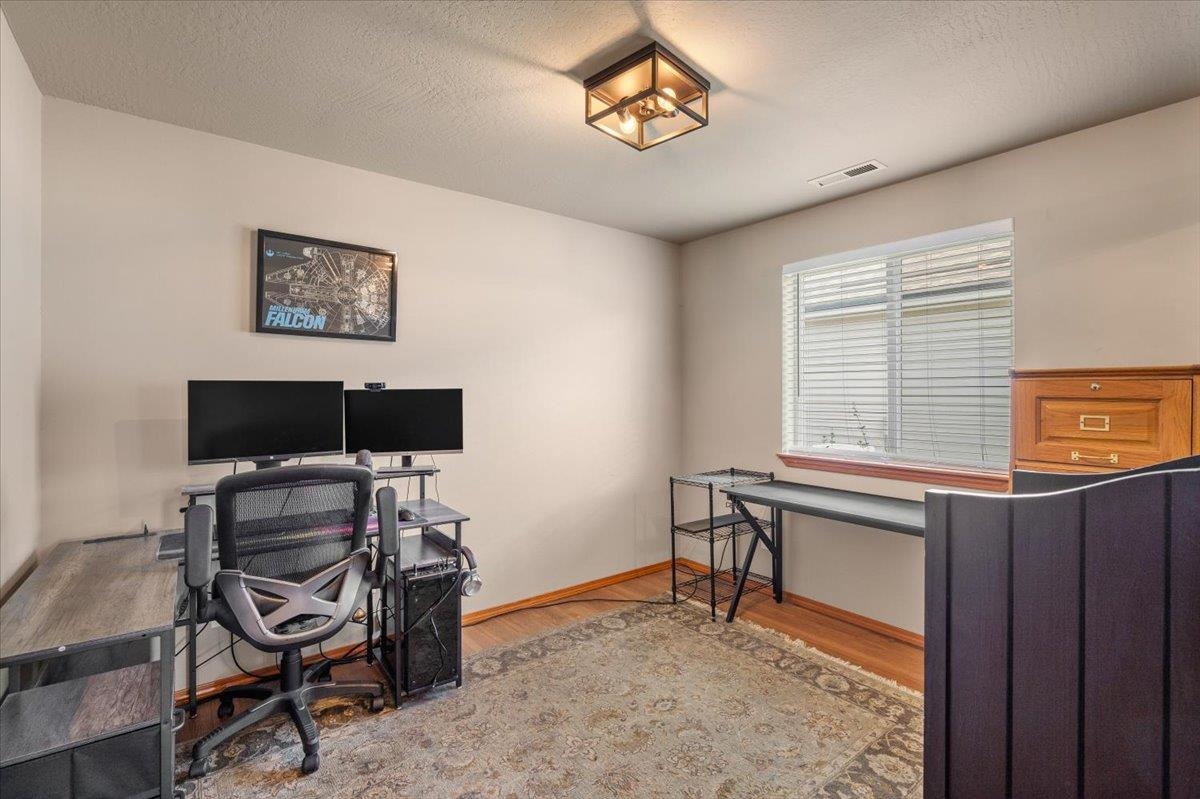 23012 E Oldenburg Ln - Photo 14