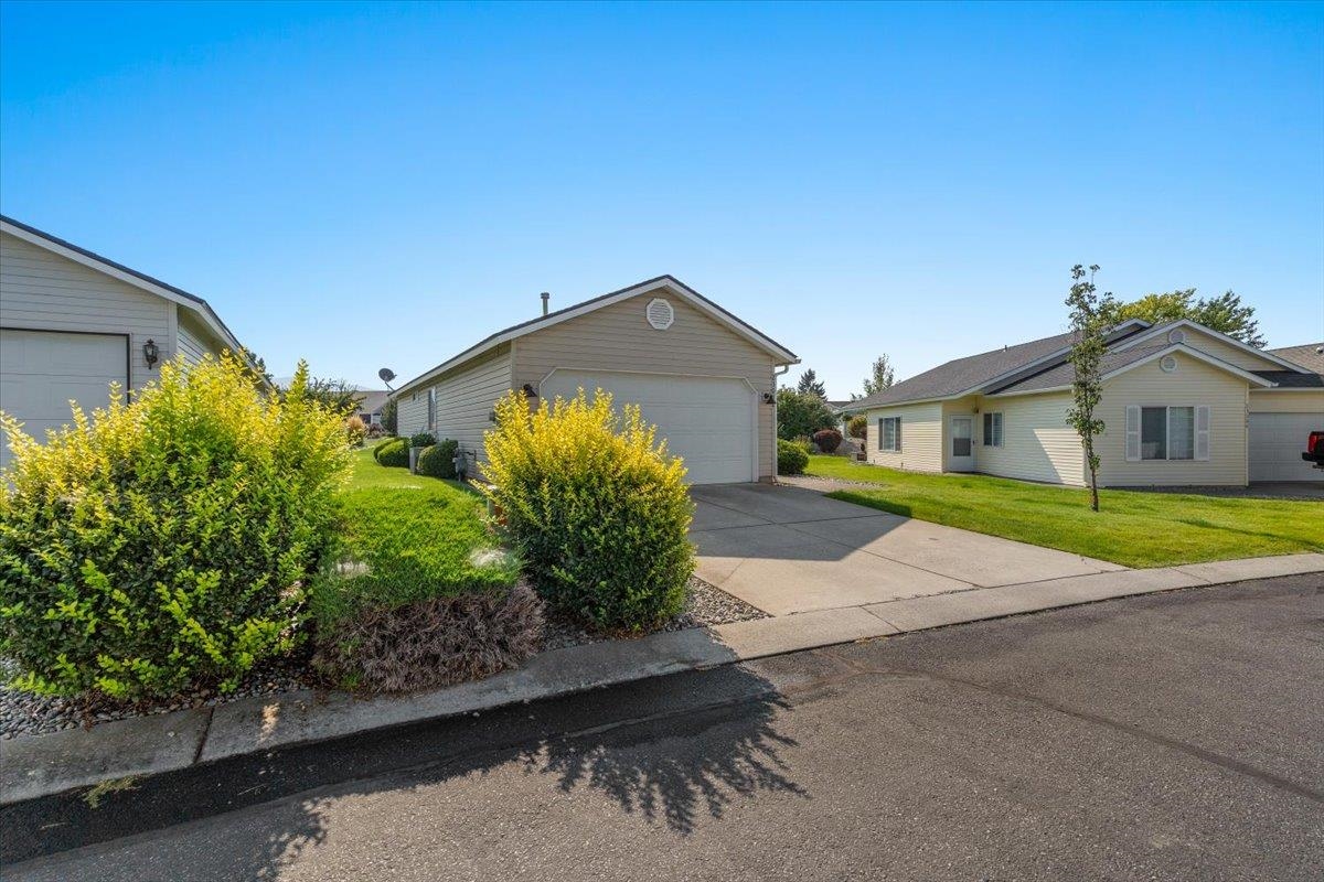 23012 E Oldenburg Ln - Photo 19
