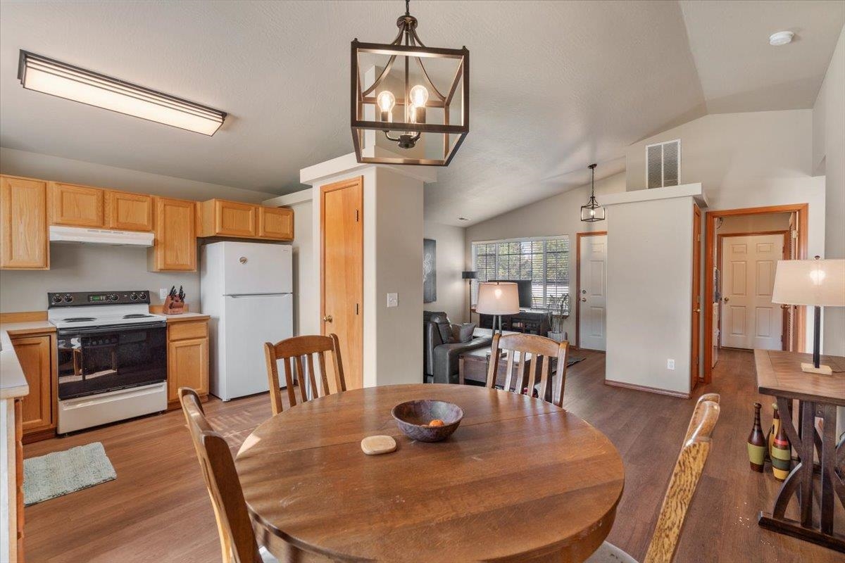 23012 E Oldenburg Ln - Photo 6