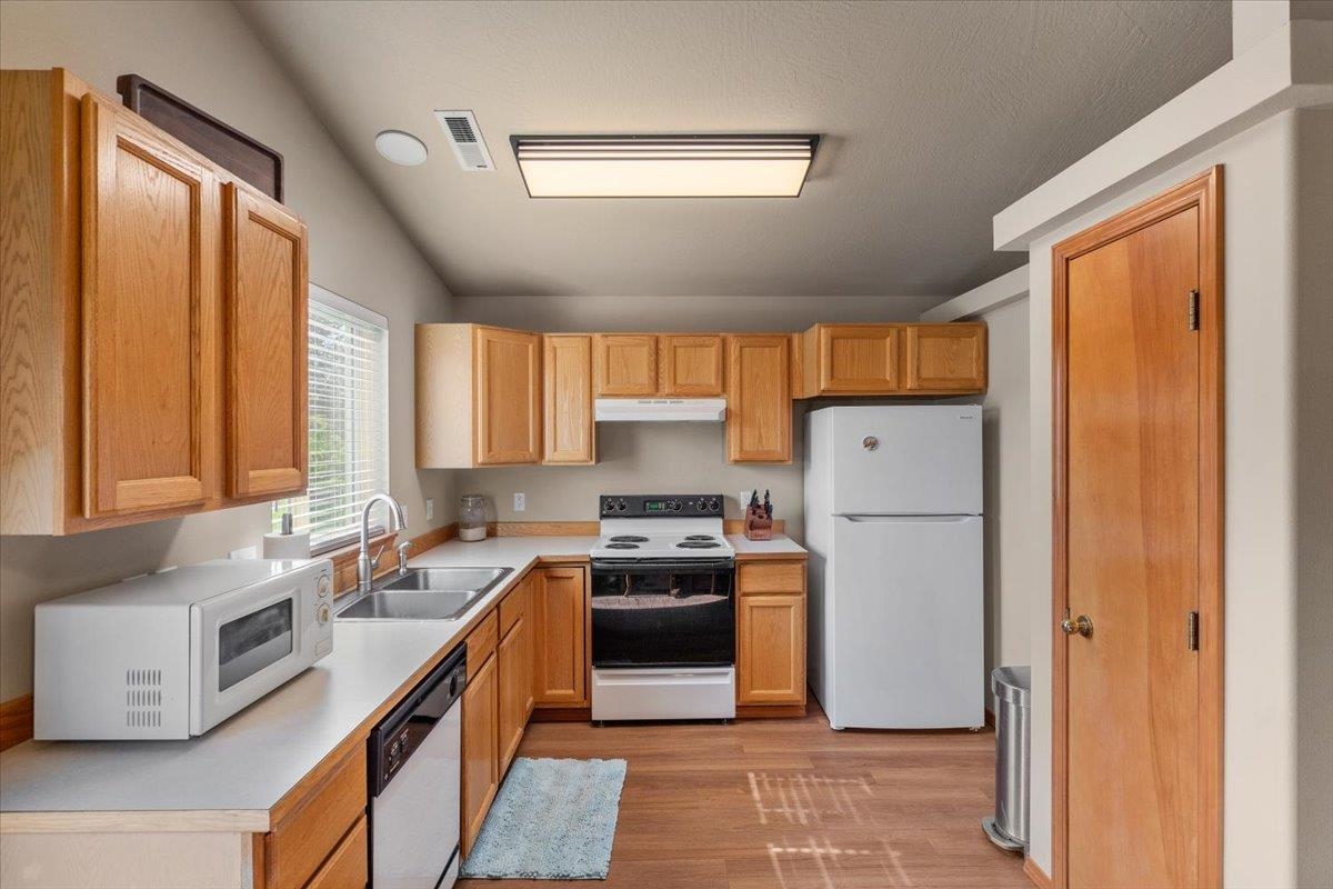 23012 E Oldenburg Ln - Photo 7