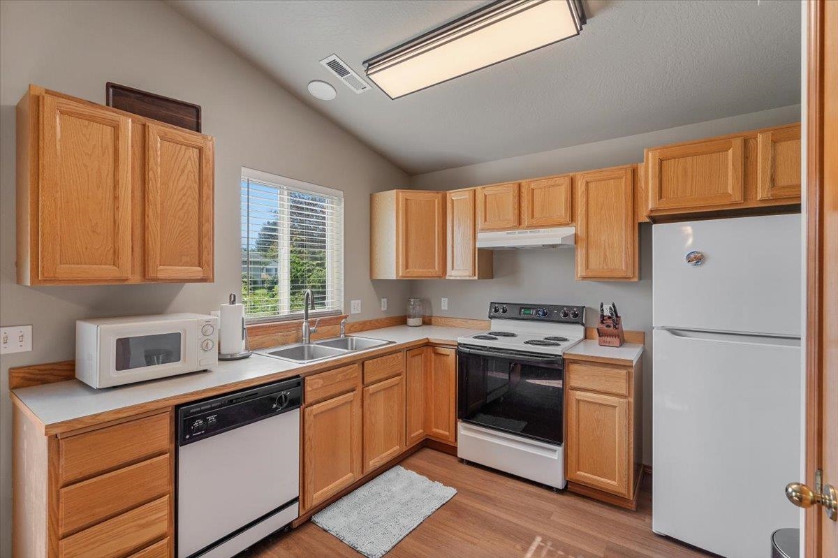 23012 E Oldenburg Ln - Photo 9