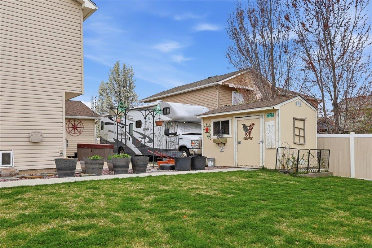 810 E Collin Ave - Photo 37