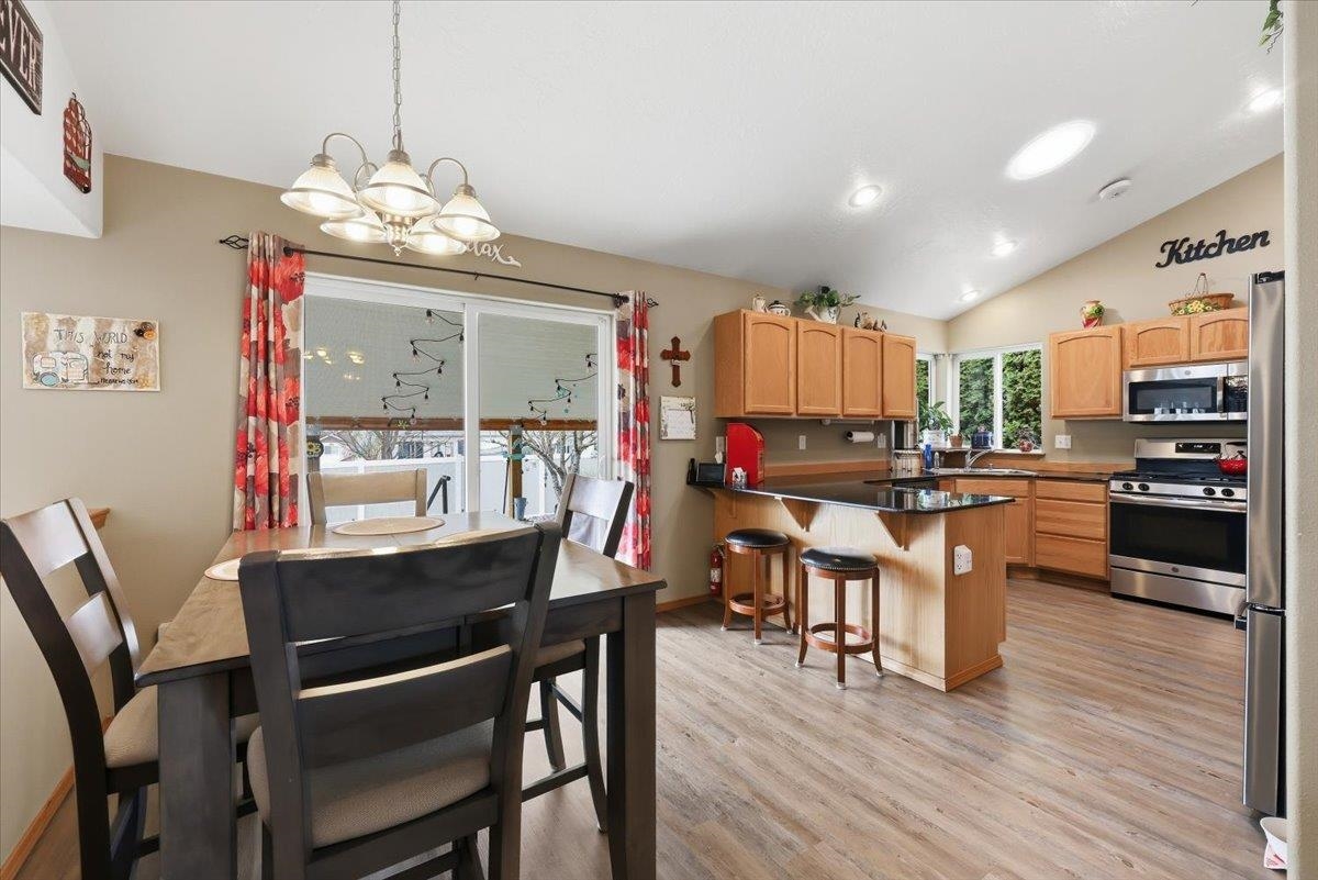 810 E Collin Ave - Photo 9