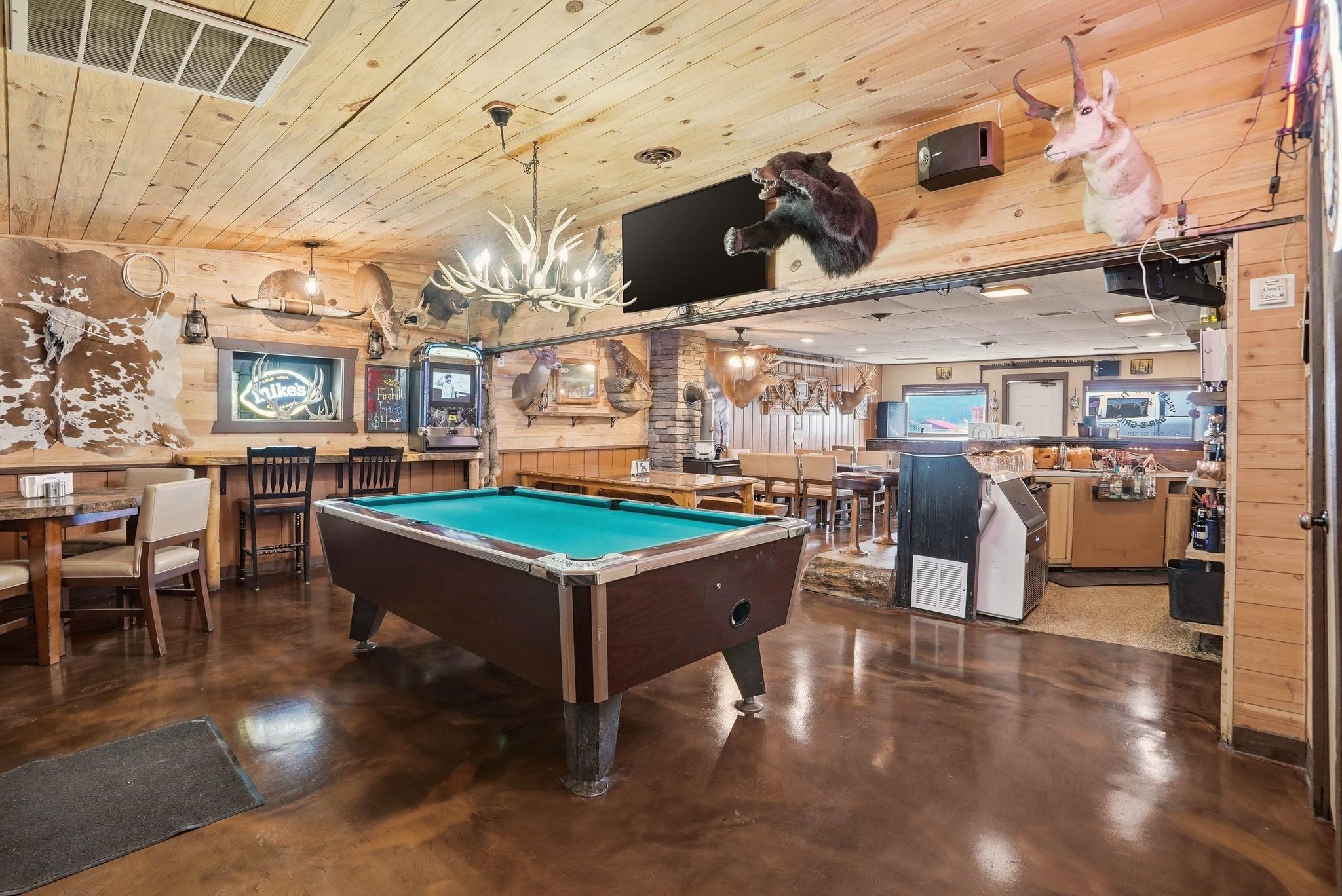 3075 3rd Ave - Photo 1