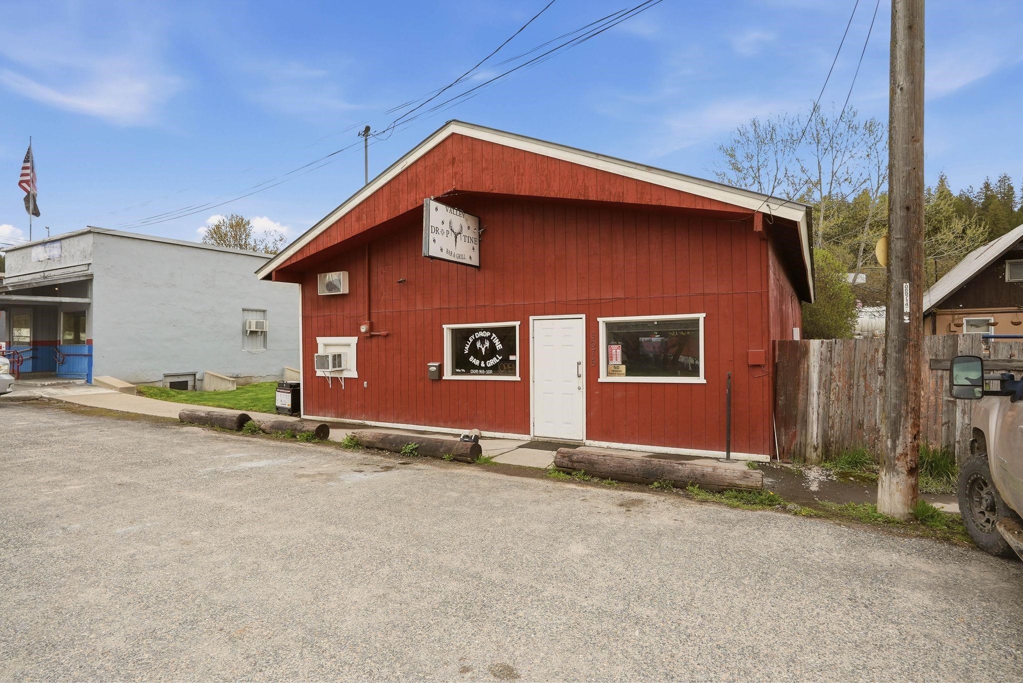 3075 3rd Ave - Photo 2