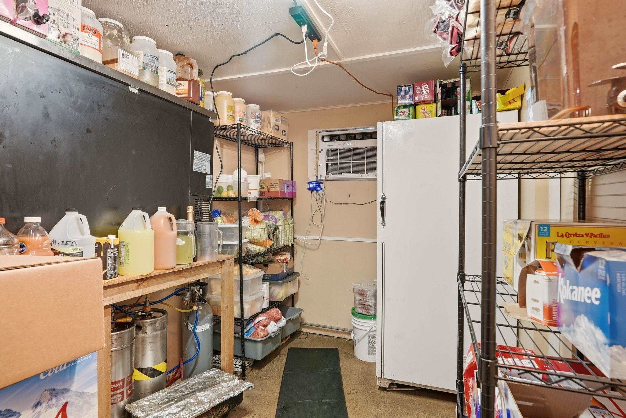 3075 3rd Ave - Photo 17