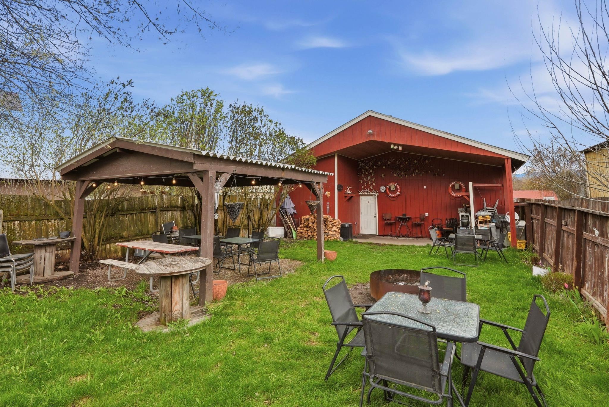 3075 3rd Ave - Photo 19