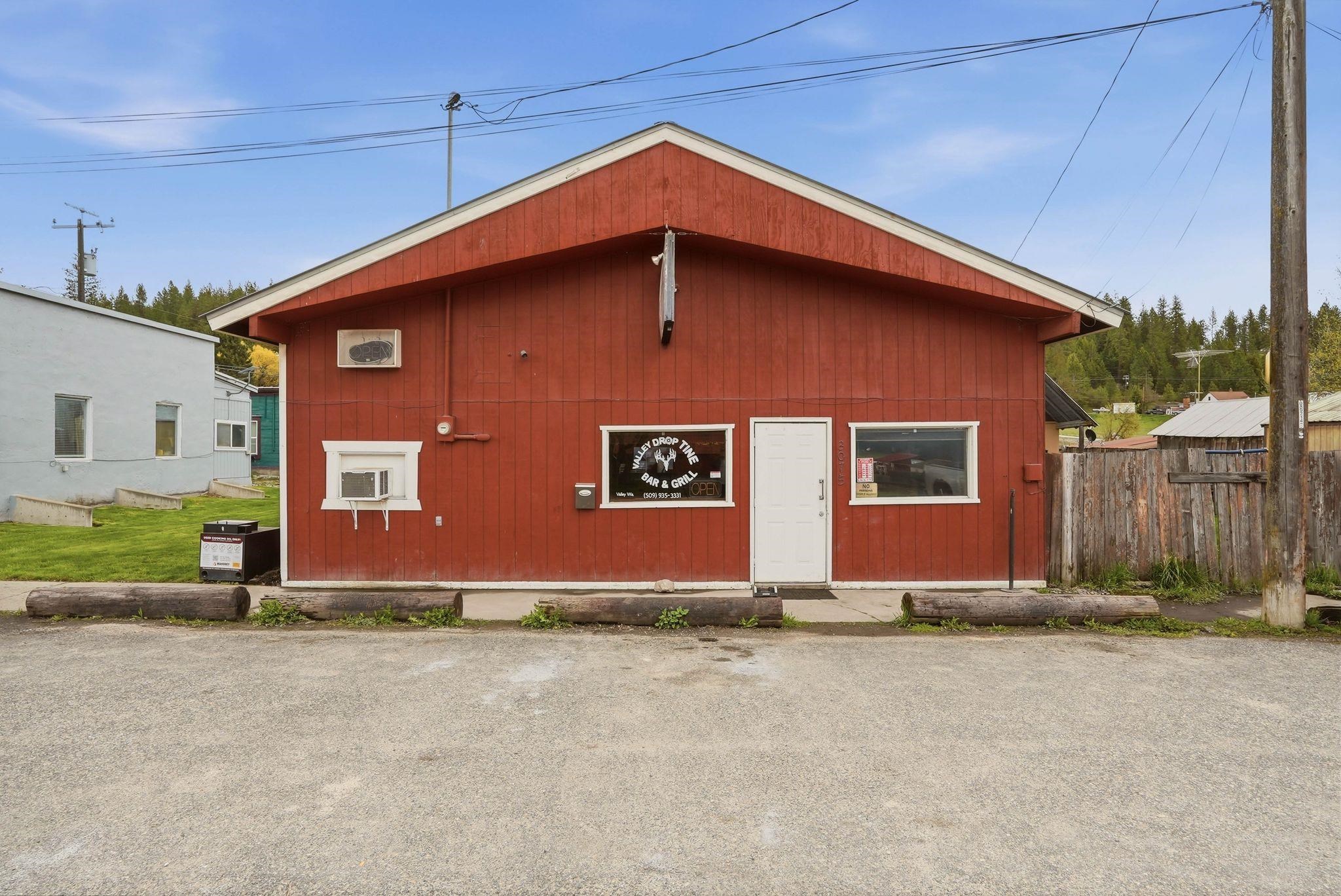 3075 3rd Ave - Photo 3