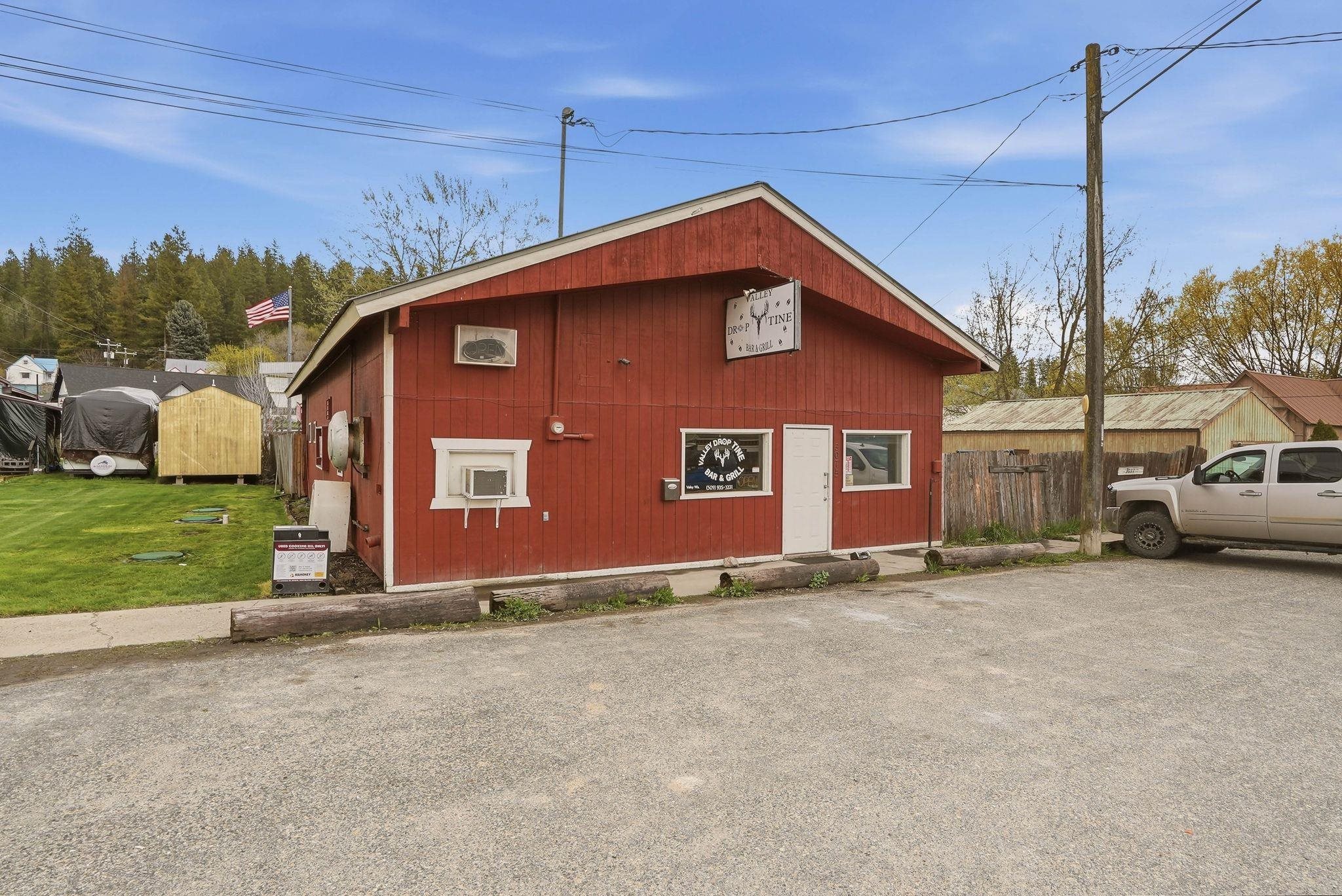 3075 3rd Ave - Photo 4