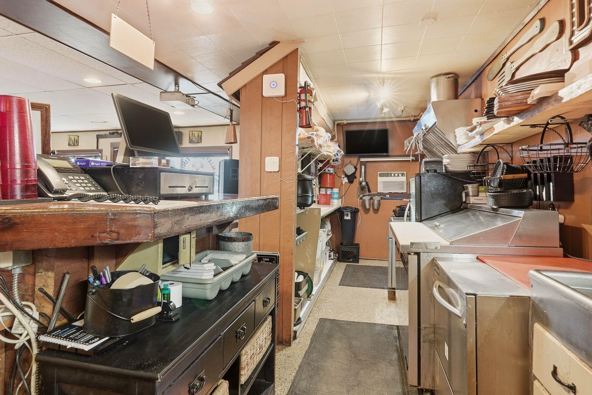 3075 3rd Ave - Photo 5
