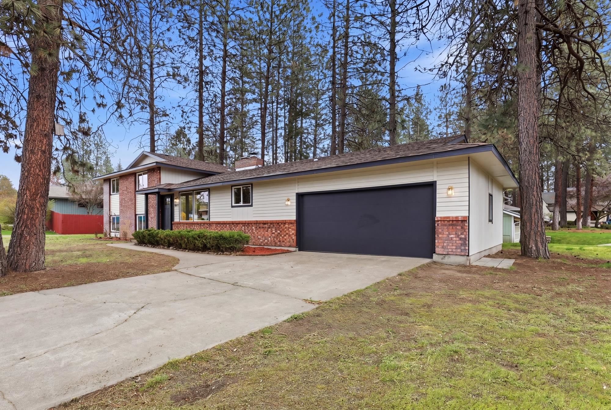 5611 W Lowell Ave - Photo 1