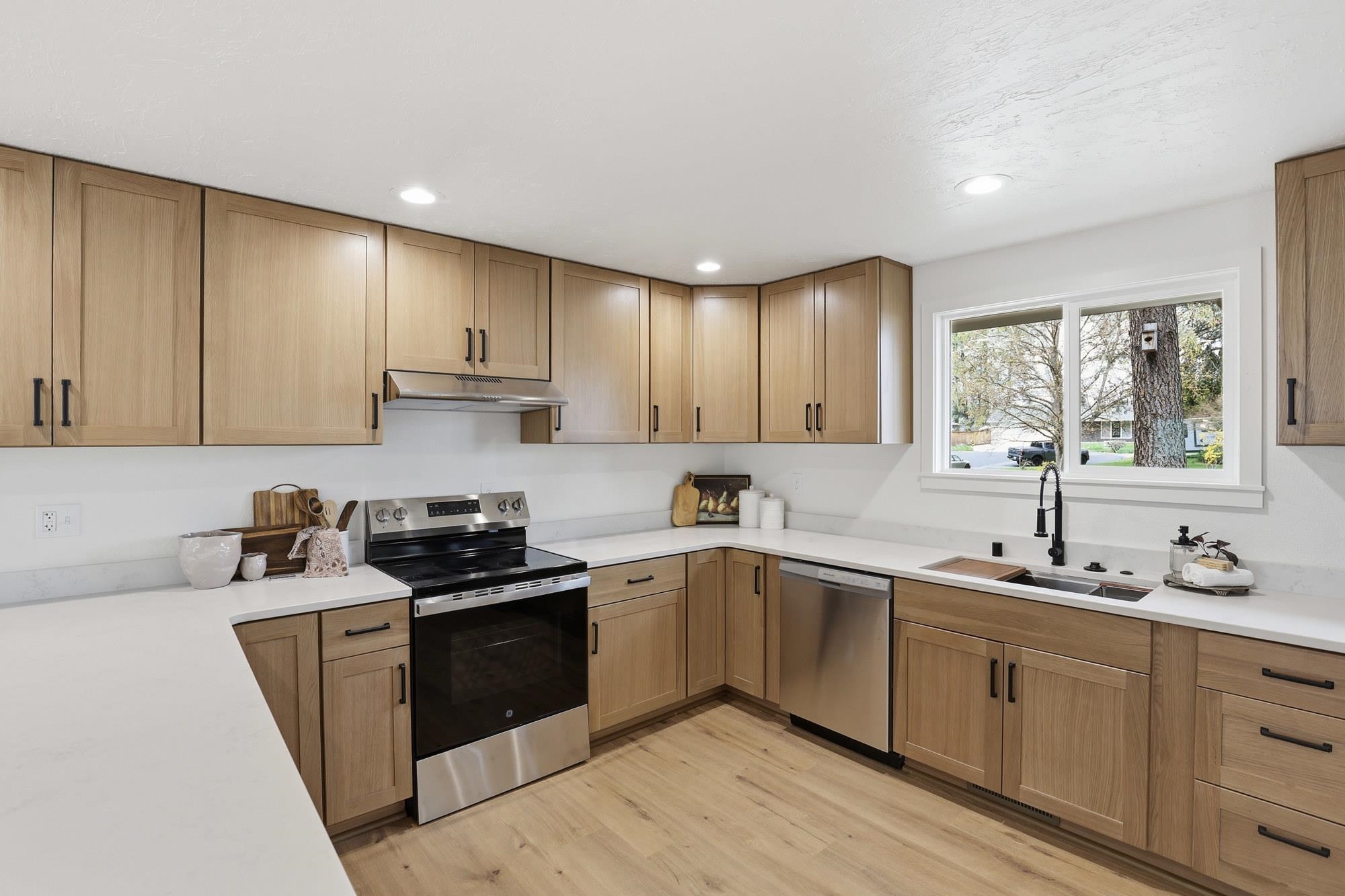 5611 W Lowell Ave - Photo 10