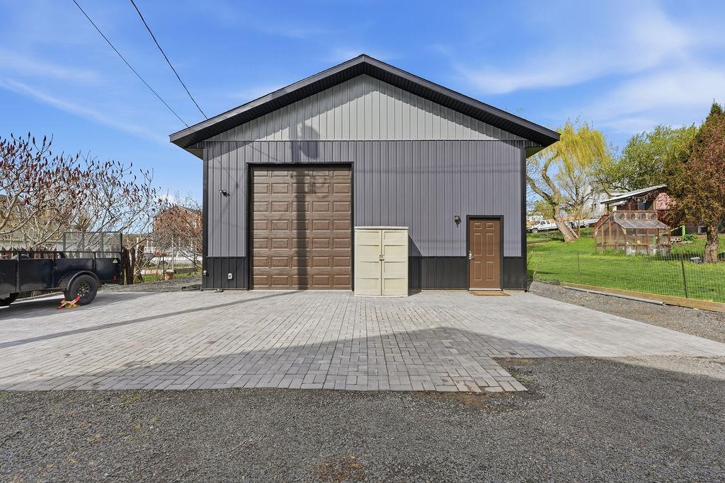 424 N Sheridan St - Photo 2