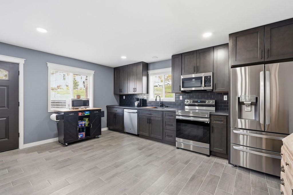 424 N Sheridan St - Photo 8