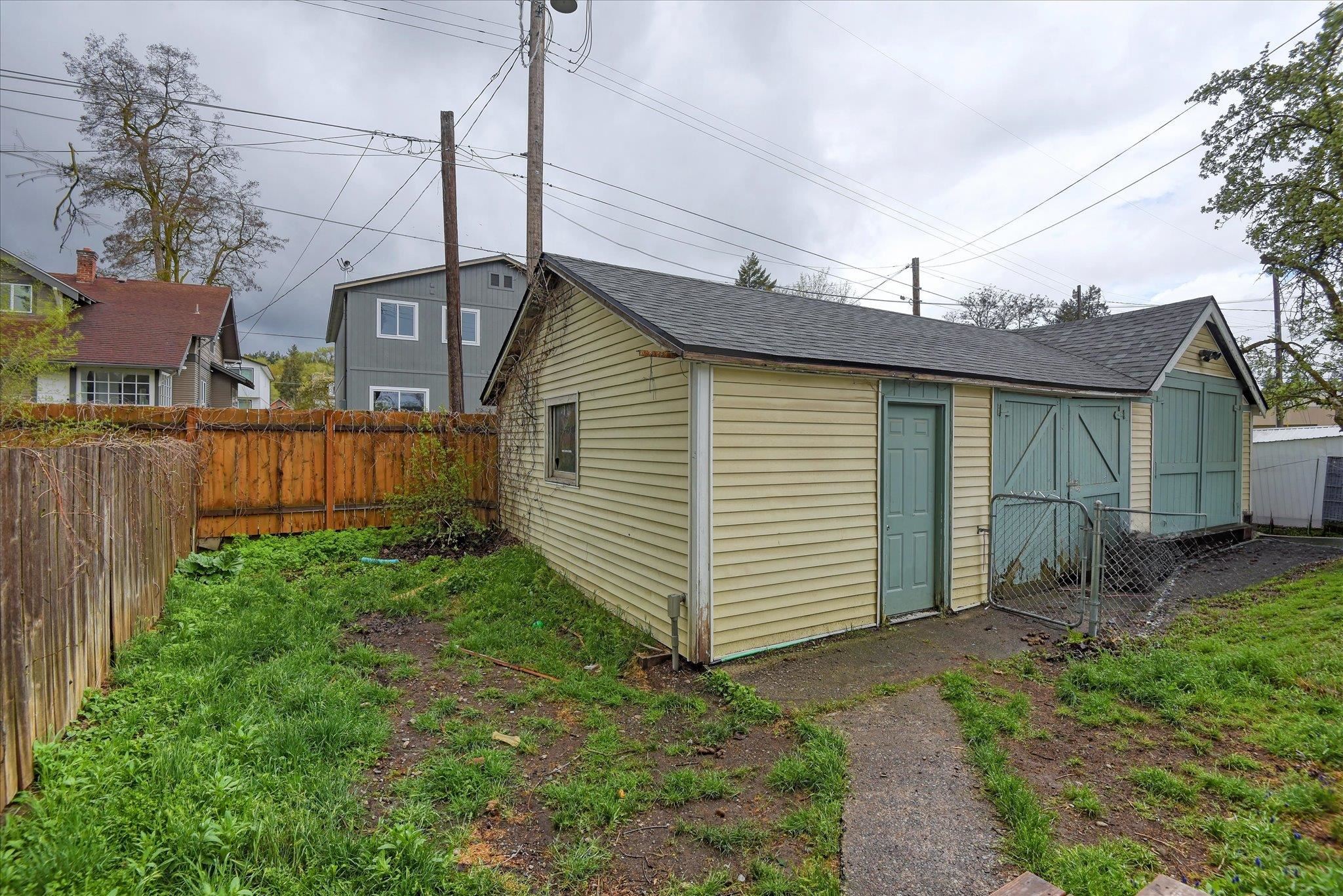 2314 E 6th Ave - Photo 24