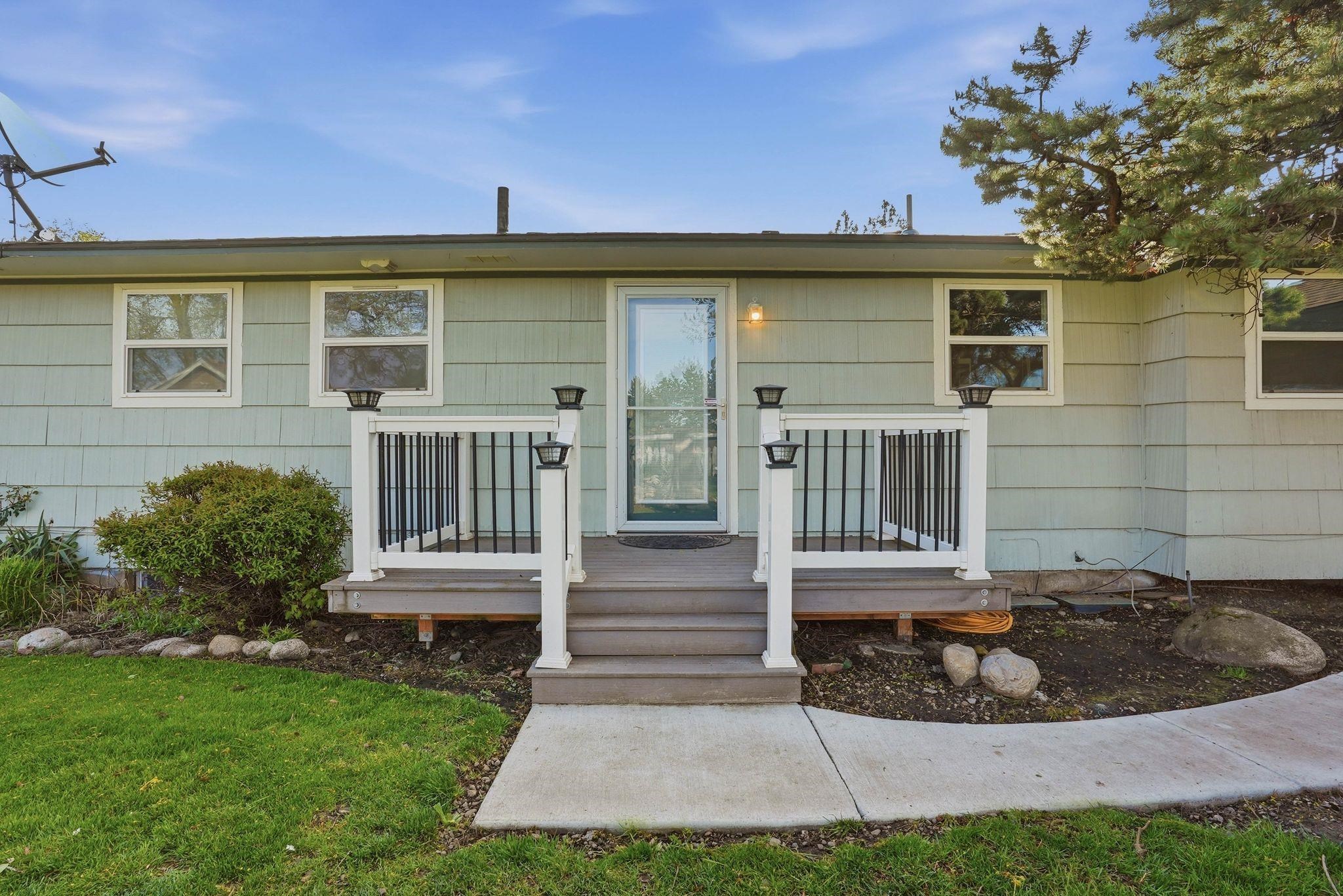 601 N FARR Rd - Photo 2