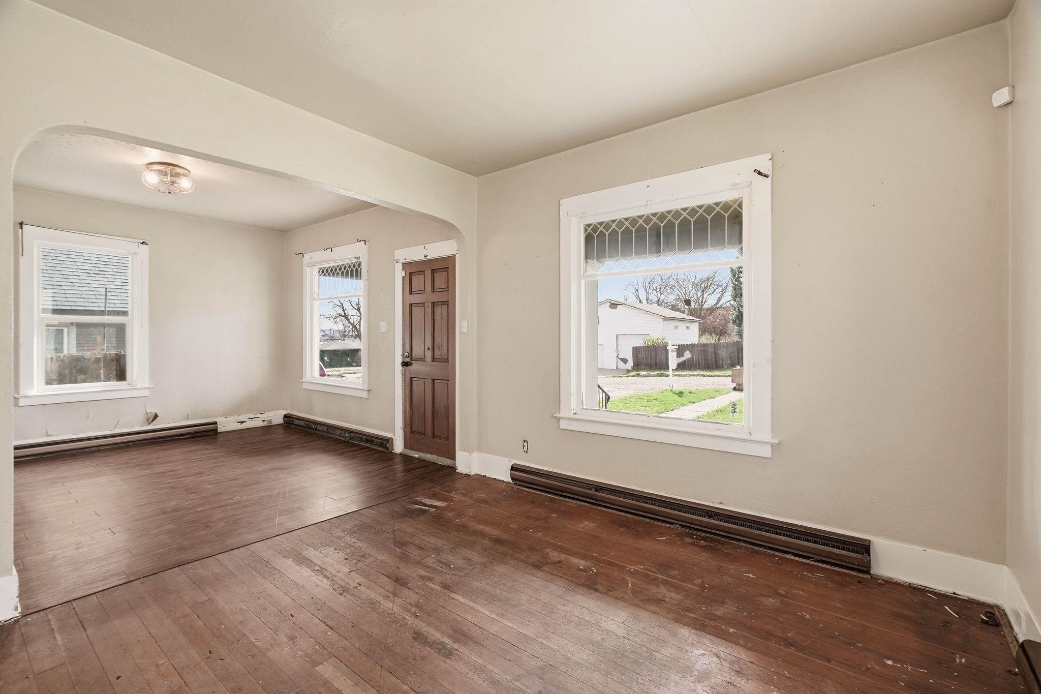 2938 N Wiscomb St - Photo 3