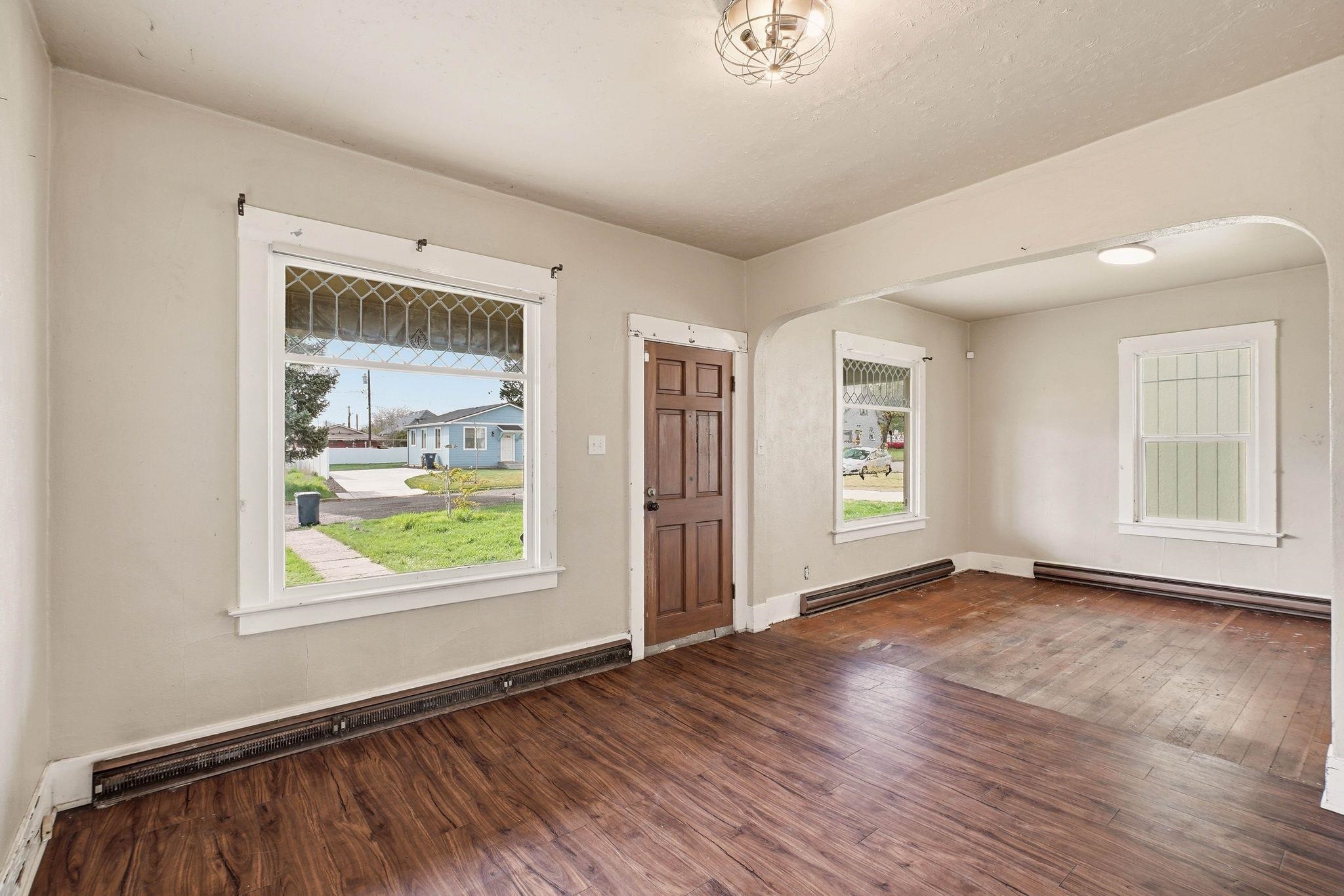 2938 N Wiscomb St - Photo 4